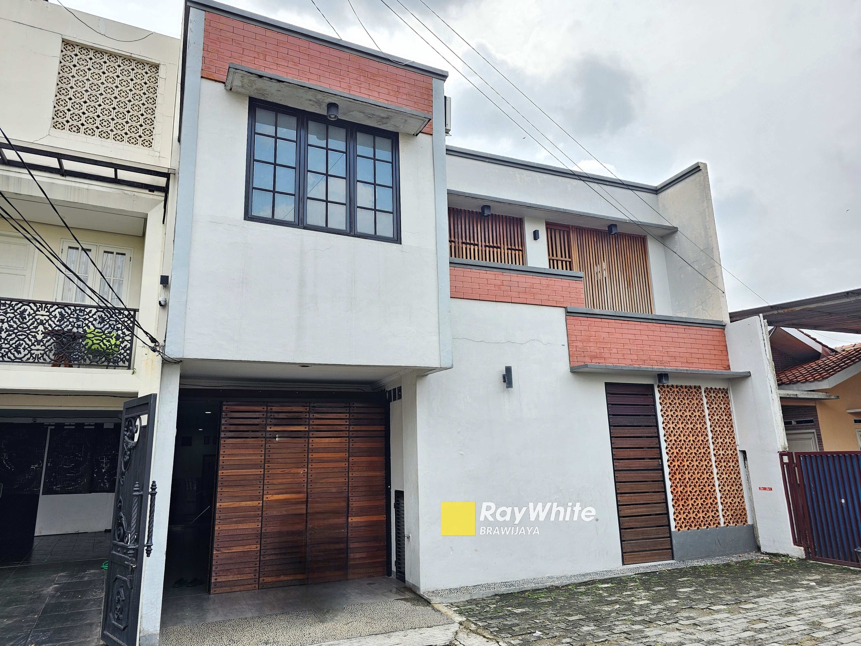 Rumah di Taman Cilandak, Jakarta Selatan, 1 km ke MRT Fatmawati