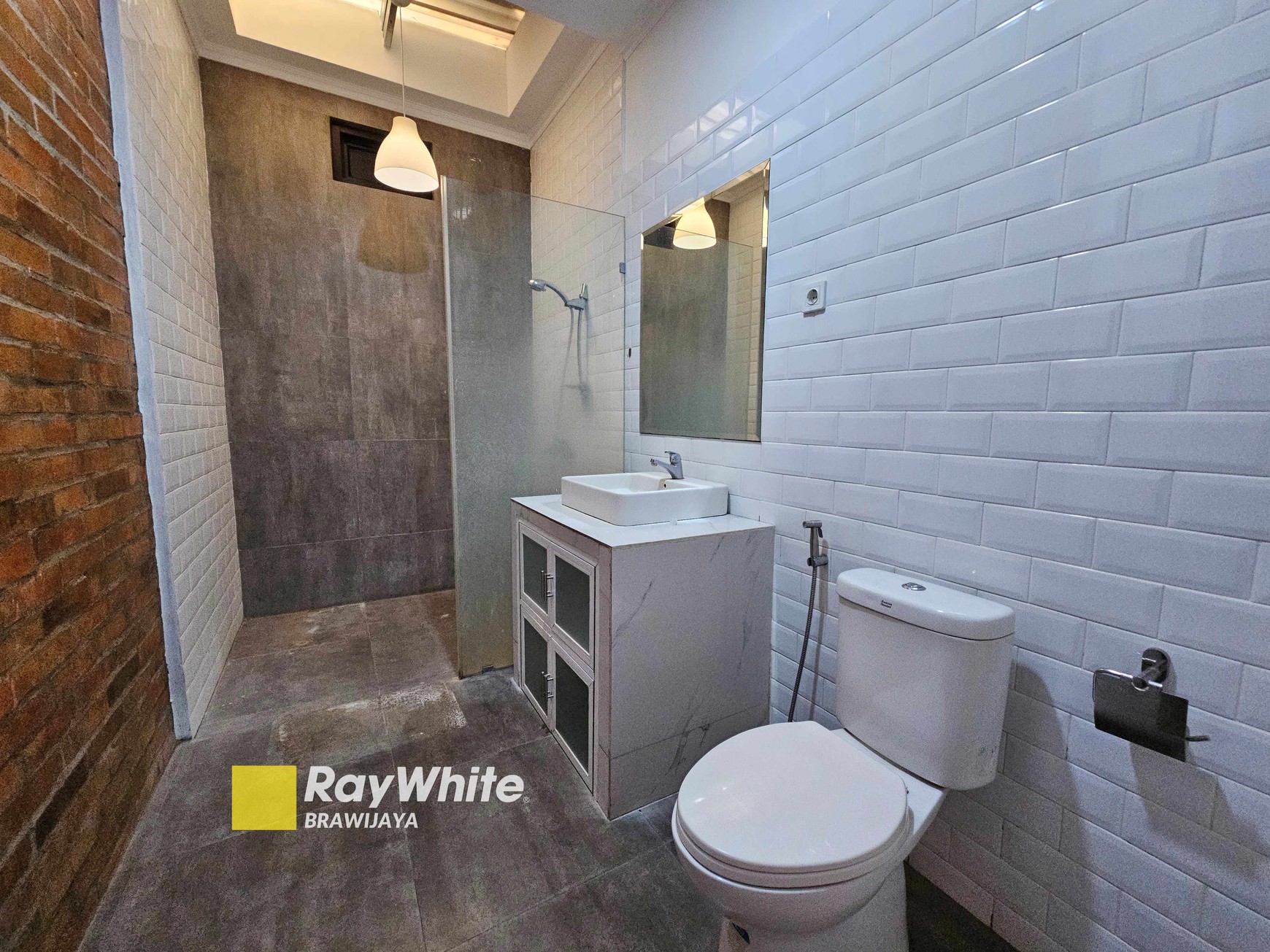 Rumah di Taman Cilandak, Cilandak, Jakarta Selatan, 1 km ke MRT Fatmawati