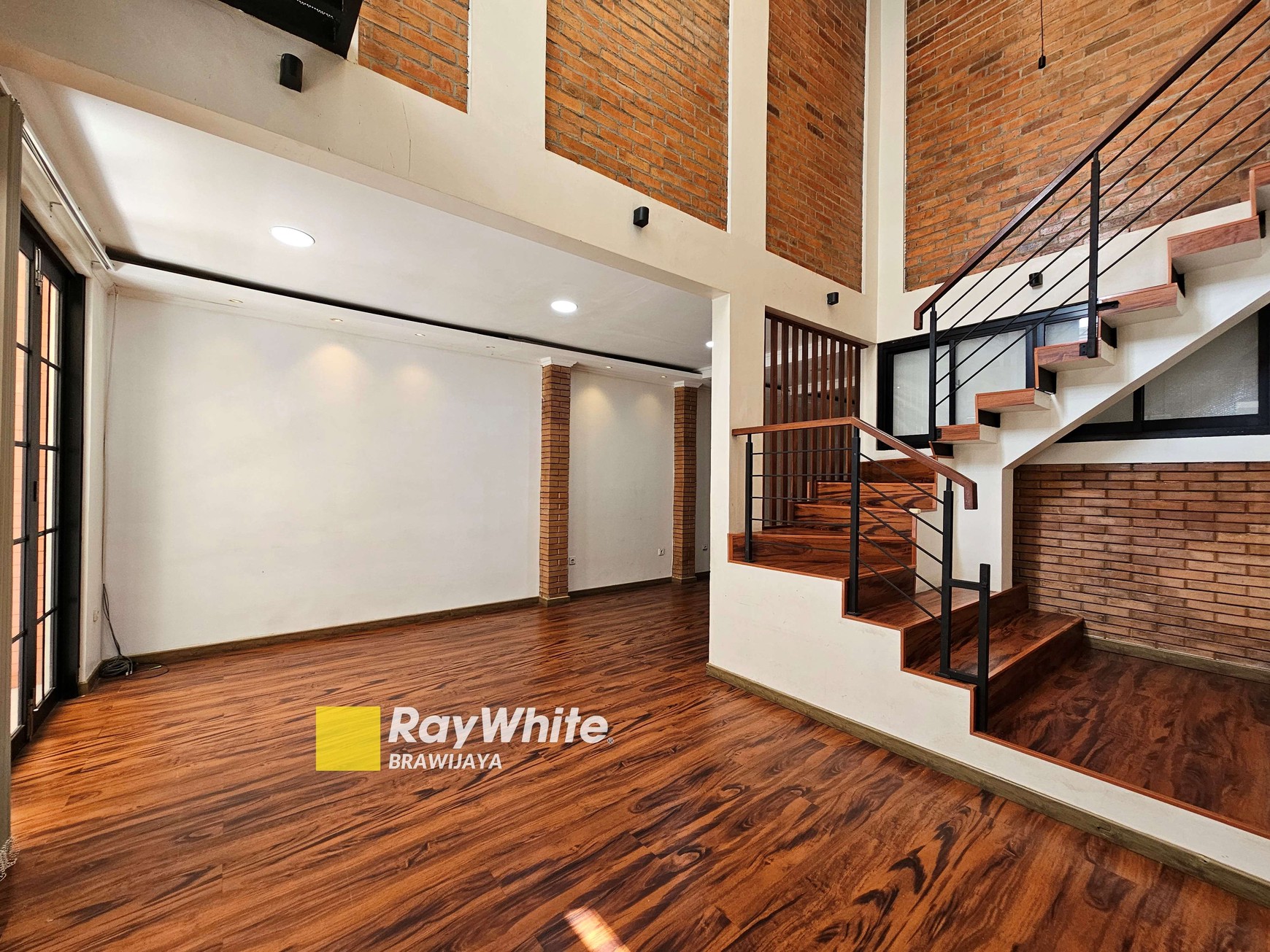 Rumah di Taman Cilandak, Cilandak, Jakarta Selatan, Hanya 5 menit ke MRT Fatmawati