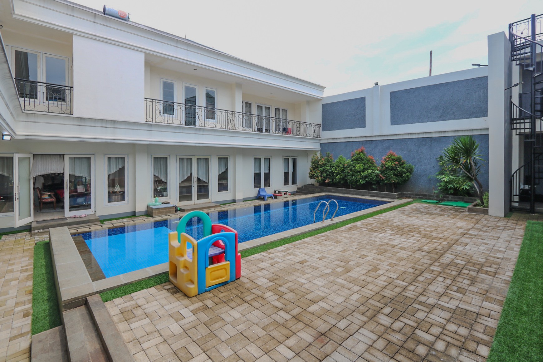 RUMAH MEWAH & LUAS DI KEMANG DEKAT PONDOK INDAH, KEBAYORAN BARU