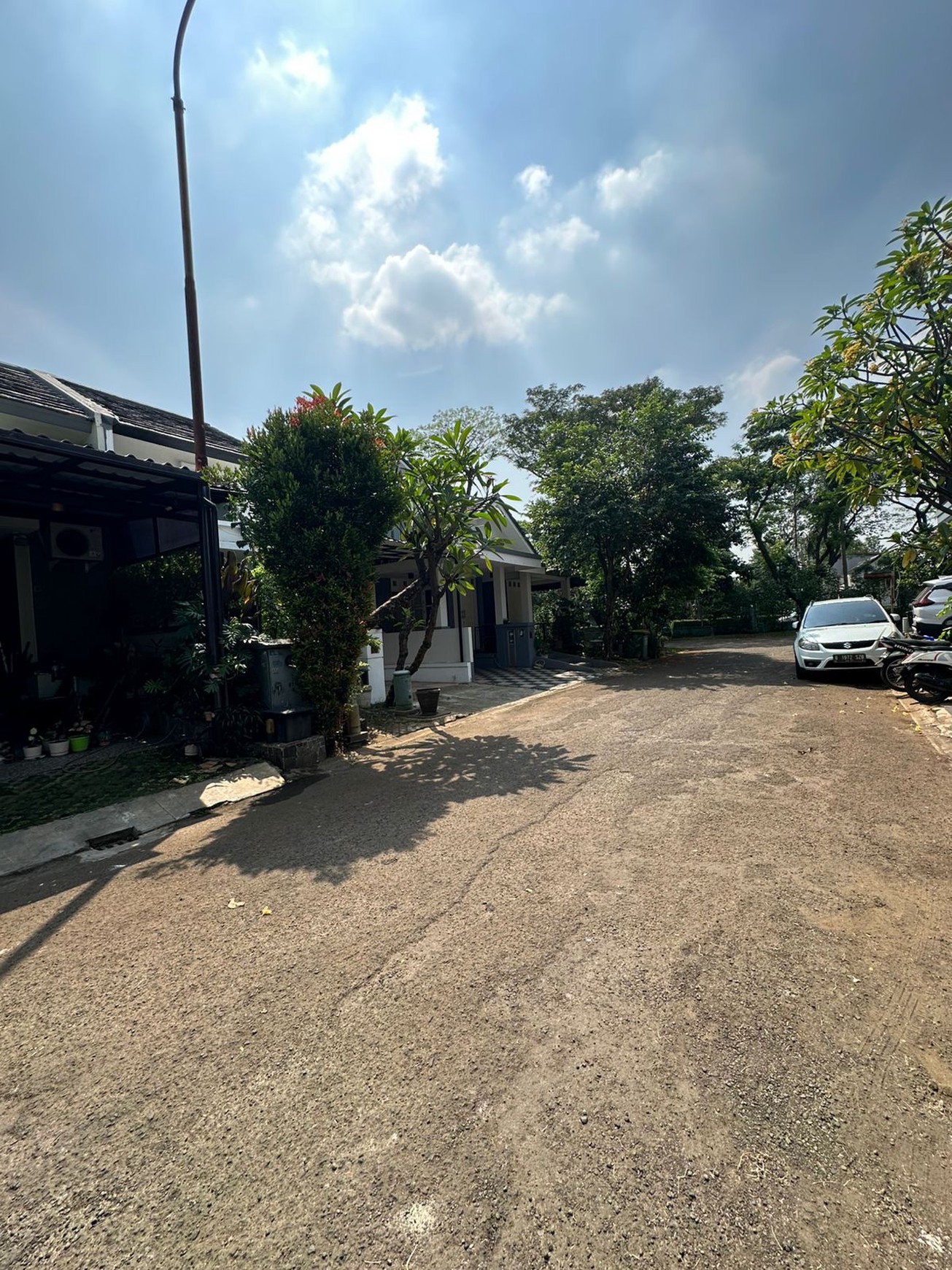 Rumah Minimalis dalam Cluster di Bintaro Sektor 9