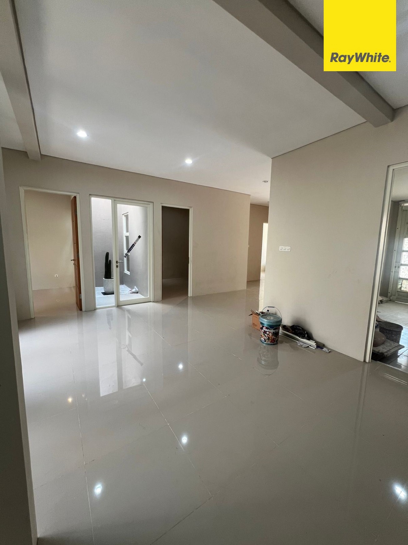 Disewakan Rumah di Dukuh Kupang Timur Surabaya Barat