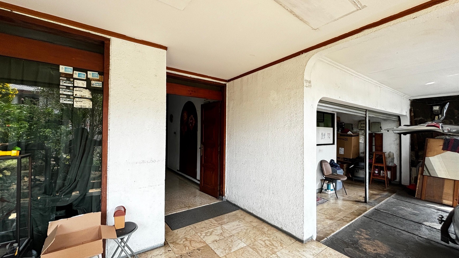 Rumah Besar dengan Luas Tanah 800 m2 di Jatinegara, 2 Menit Jalan Kaki ke Bypass DI Panjaitan