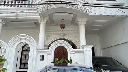 Rumah Nyaman di Cluster Taman Aster Cibitung Lokasi Hook Jalan Utama Hunian Strategis & Siap Huni