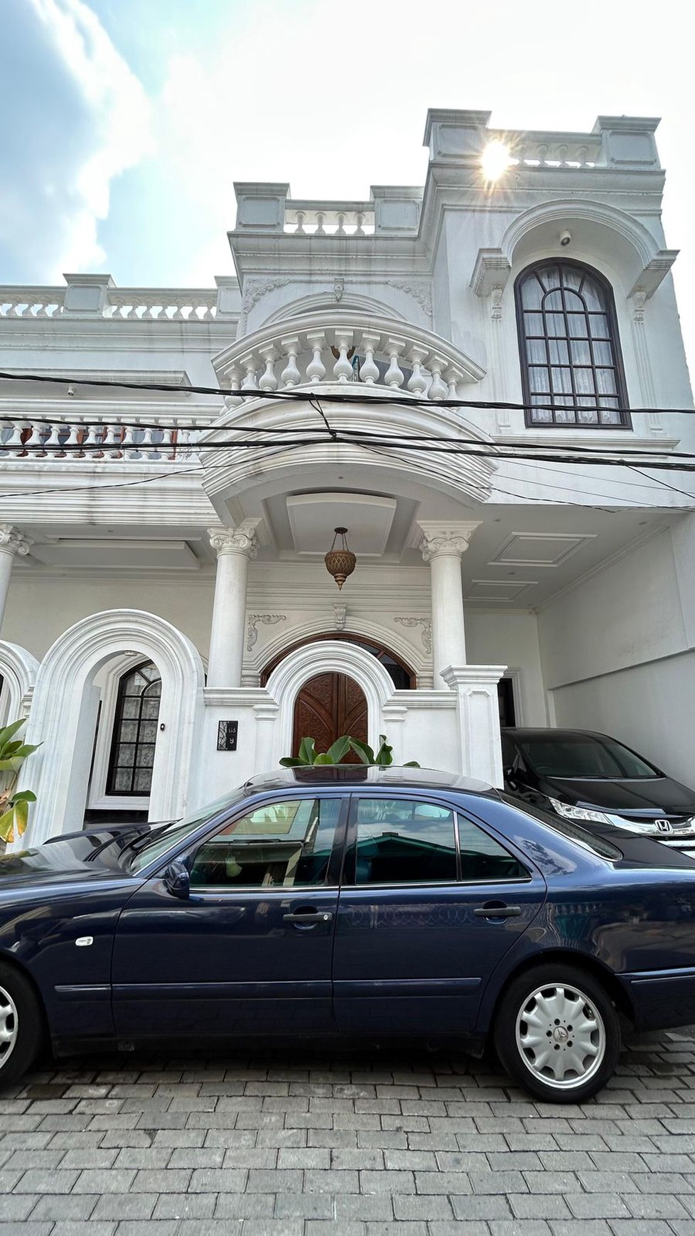Rumah Nyaman di Cluster Taman Aster Cibitung Lokasi Hook Jalan Utama Hunian Strategis & Siap Huni