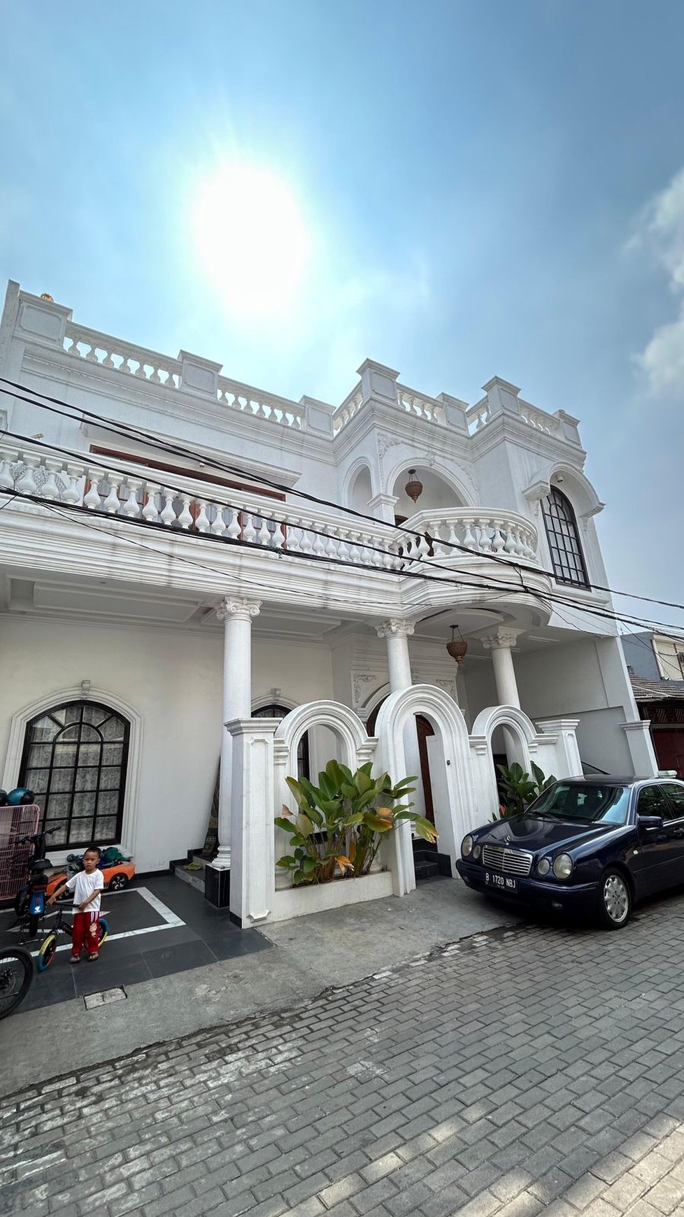 Rumah Nyaman di Cluster Taman Aster Cibitung Lokasi Hook Jalan Utama Hunian Strategis & Siap Huni