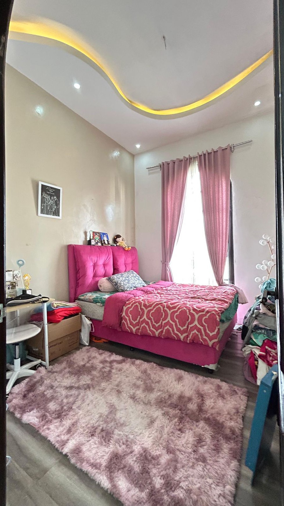 Rumah Nyaman di Cluster Taman Aster Cibitung Lokasi Hook Jalan Utama Hunian Strategis & Siap Huni