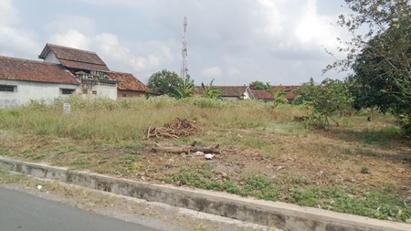Tanah Luas 1921 Meter Persegi Lokasi Strategis Dekat Lapangan Balecatur Gamping Sleman 