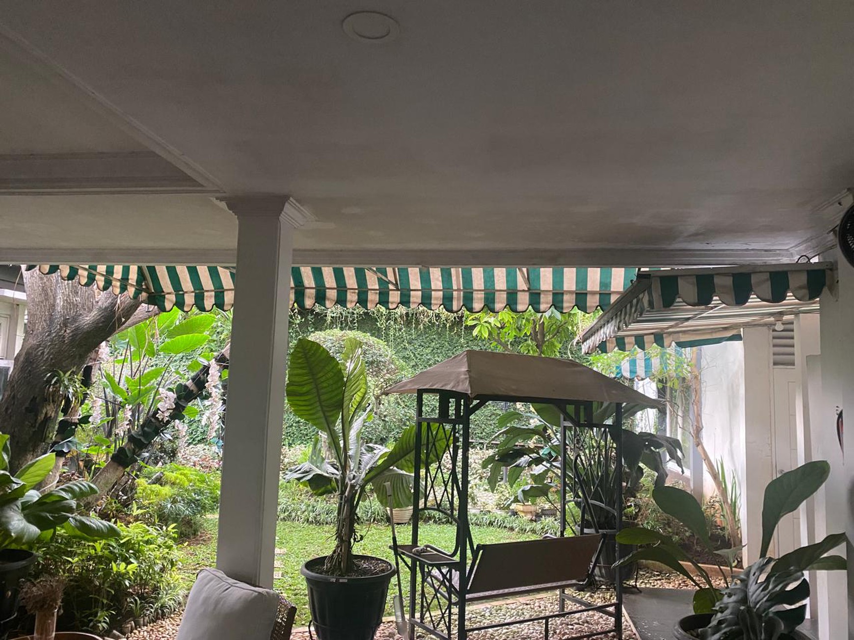 Rumah Asri, Nyaman Lokasi strategis di Jakarta Selatan