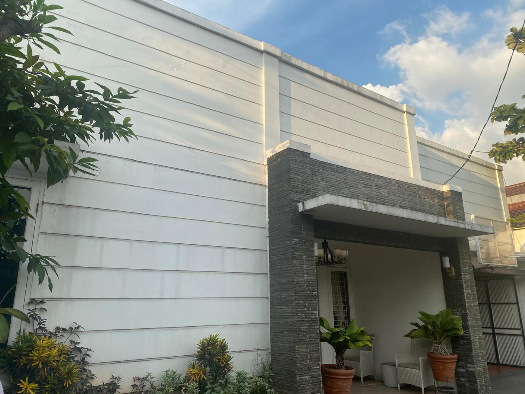 Rumah Asri, Nyaman Lokasi strategis di Jakarta Selatan