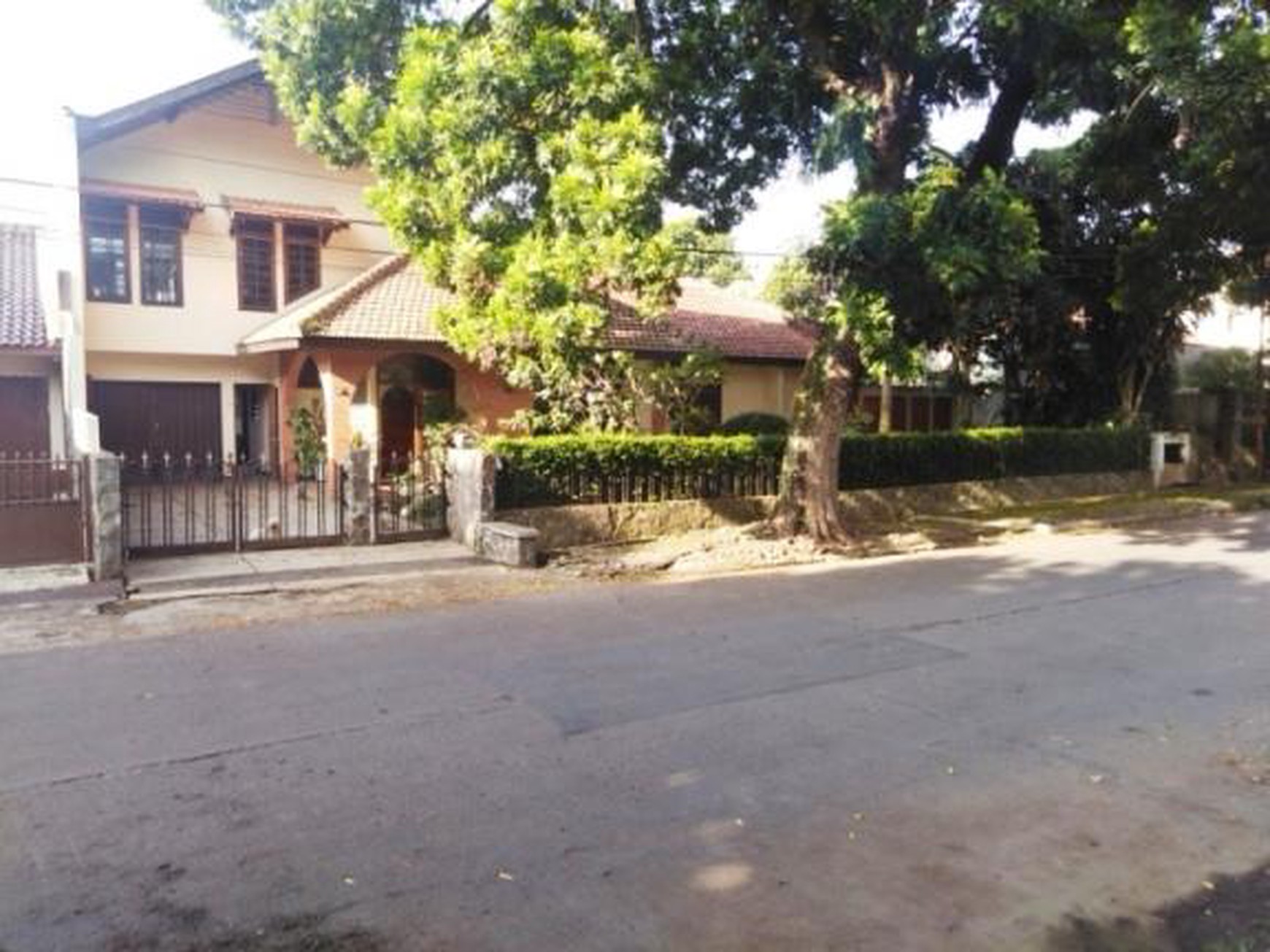 Rumah Asri Terawat di Gegerkalong Bandung 