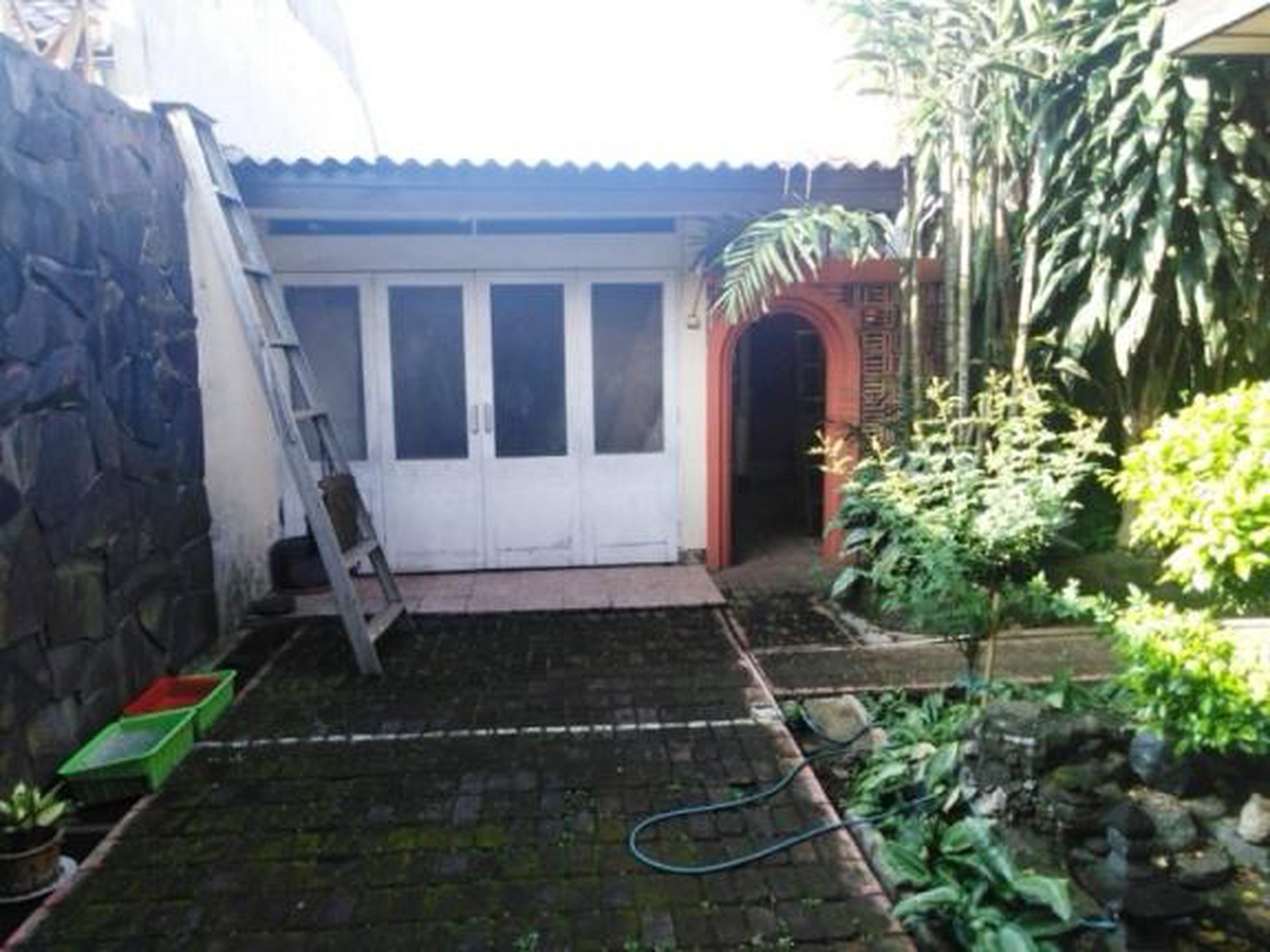 Rumah Asri Terawat di Gegerkalong Bandung 