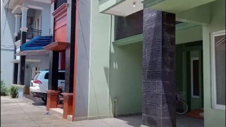 Rumah 2 Lantai di Komplek IKIP Duren Sawit