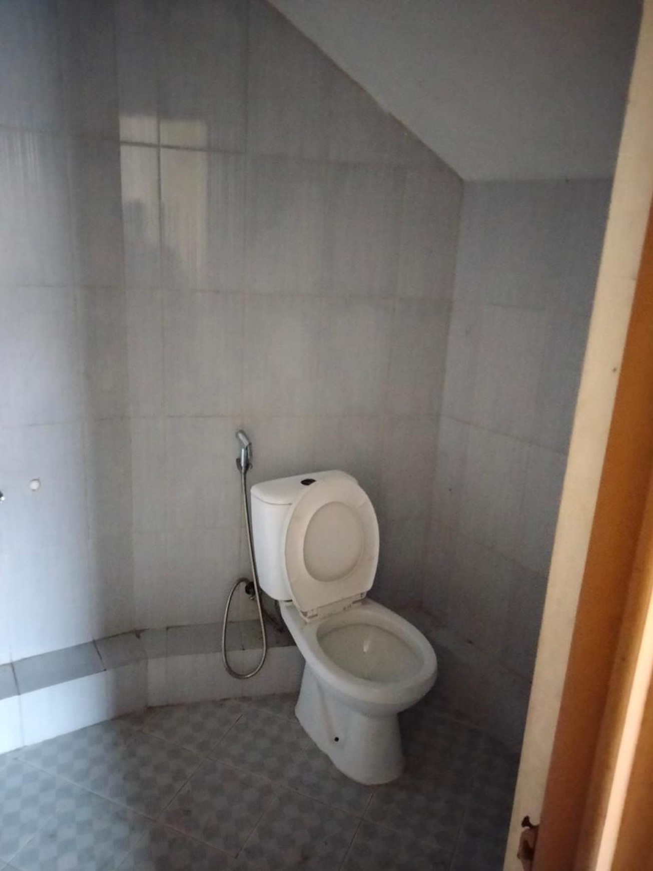 Rumah 2 Lantai di Komplek IKIP Duren Sawit