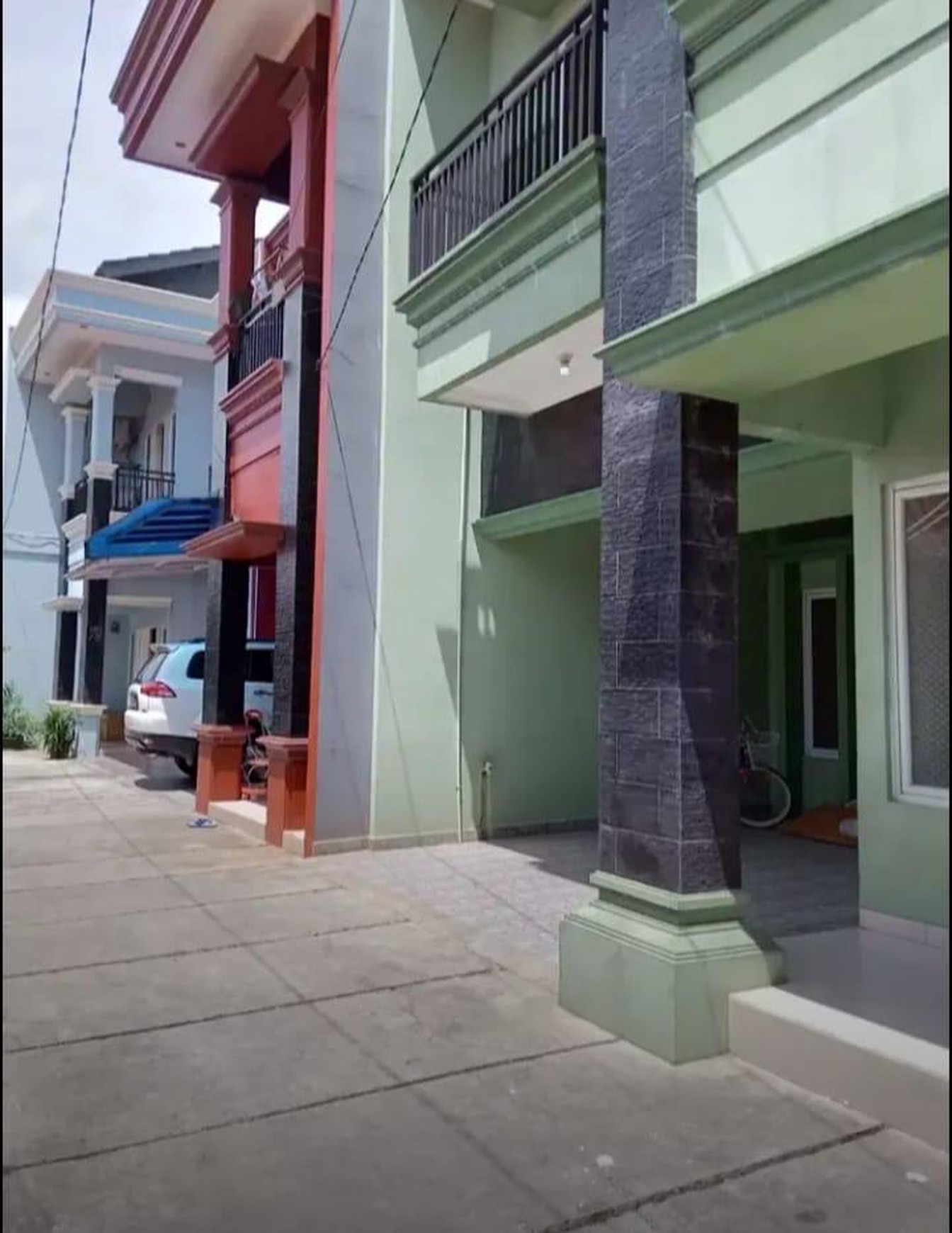 Rumah 2 Lantai di Komplek IKIP Duren Sawit