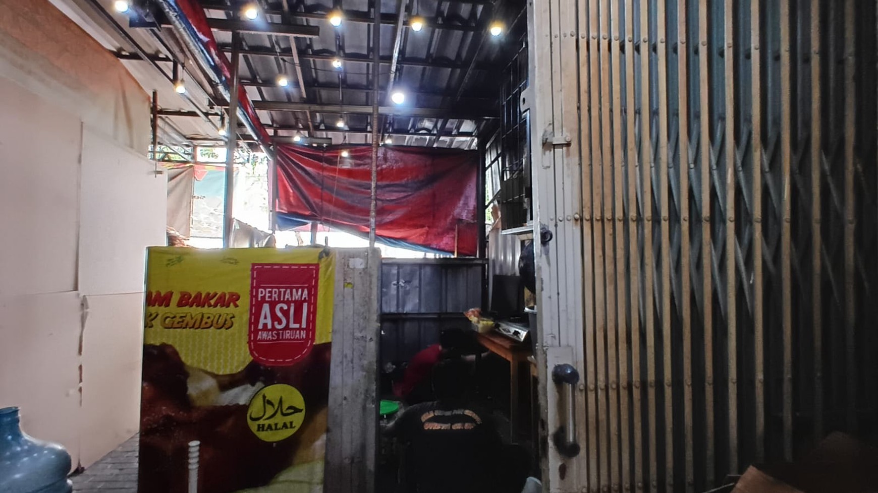 Ruang Usaha Strategis - Ideal untuk Coffee Shop, Resto & Usaha Kuliner