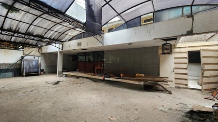 Disewakan Rumah Lama Siap Bangun di Jalan Taman Tanah Abang - Lokasi Strategis di Pusat Kota Jakarta