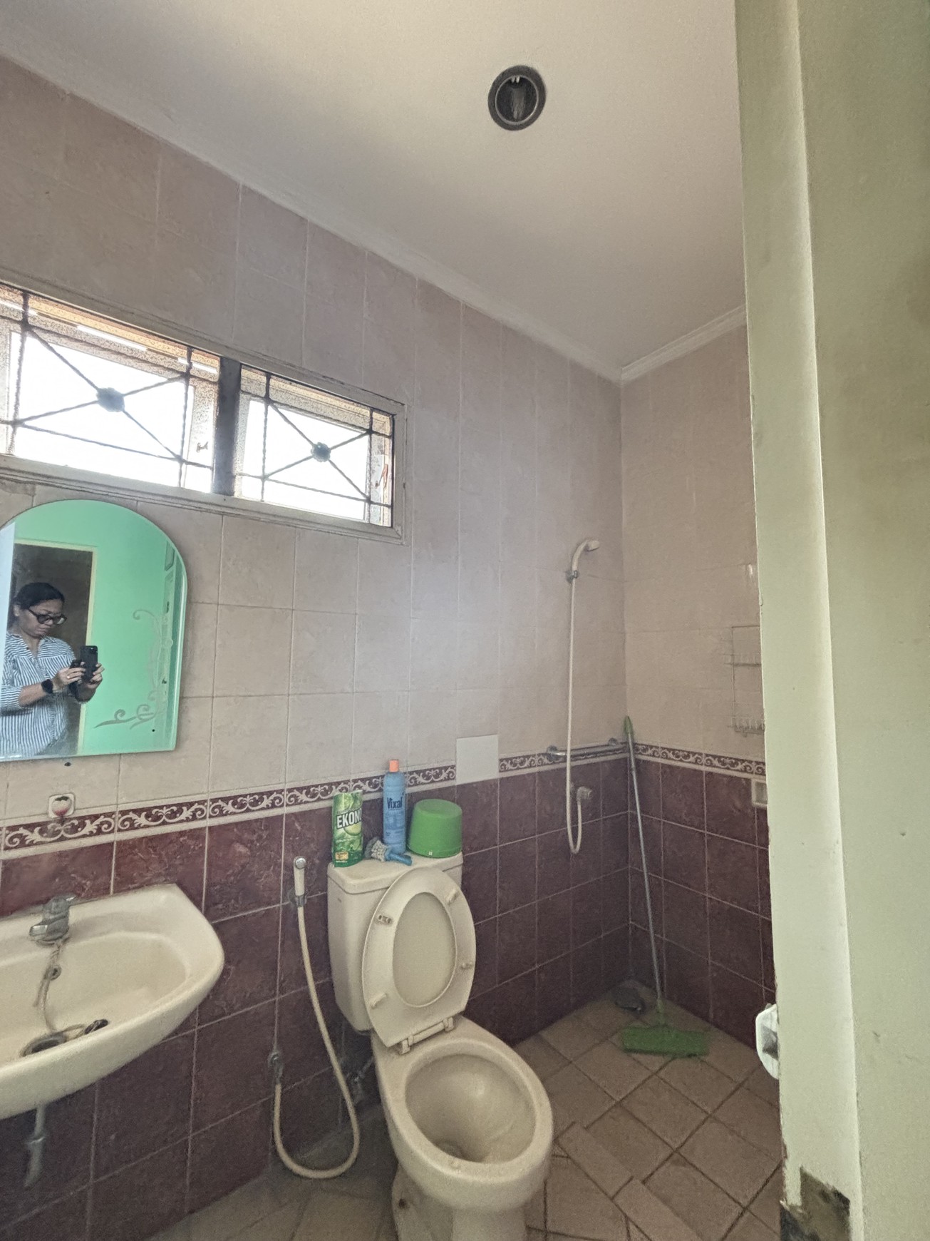 Rumah 2 Lantai Siap Huni  di Kota Wisata Cibubur