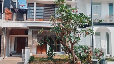 Rumah Bagus Siap Huni dan Lingkungan Asri di Emerald Residence, Bintaro Jaya, Sektor 9