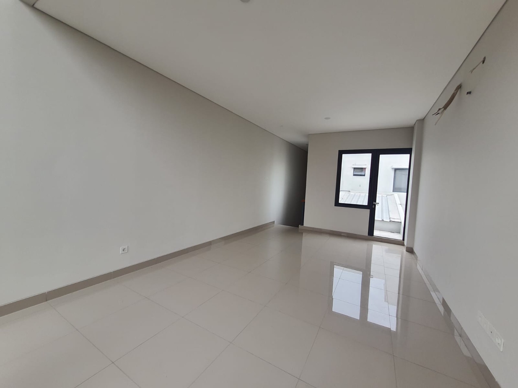 Ruko Badan 2.5 Lantai di Madison Down Town Kota Wisata 