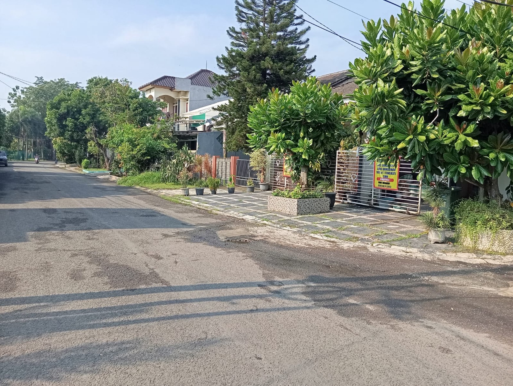 Rumah Minimalis Sangat Terawat Siap Huni Di Dukuh Zambrud Bekasi