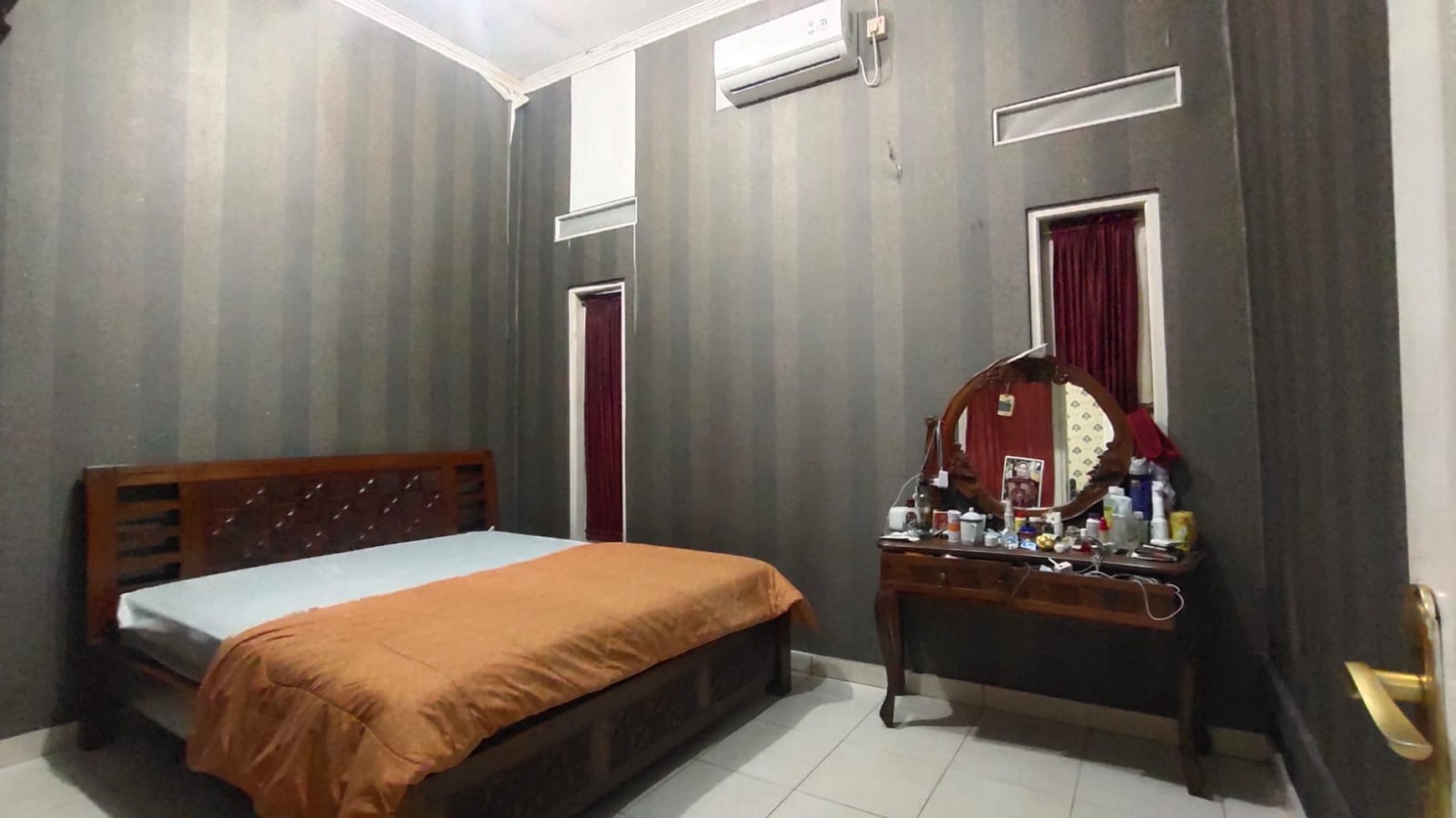 Rumah Minimalis Sangat Terawat Siap Huni Di Dukuh Zambrud Bekasi
