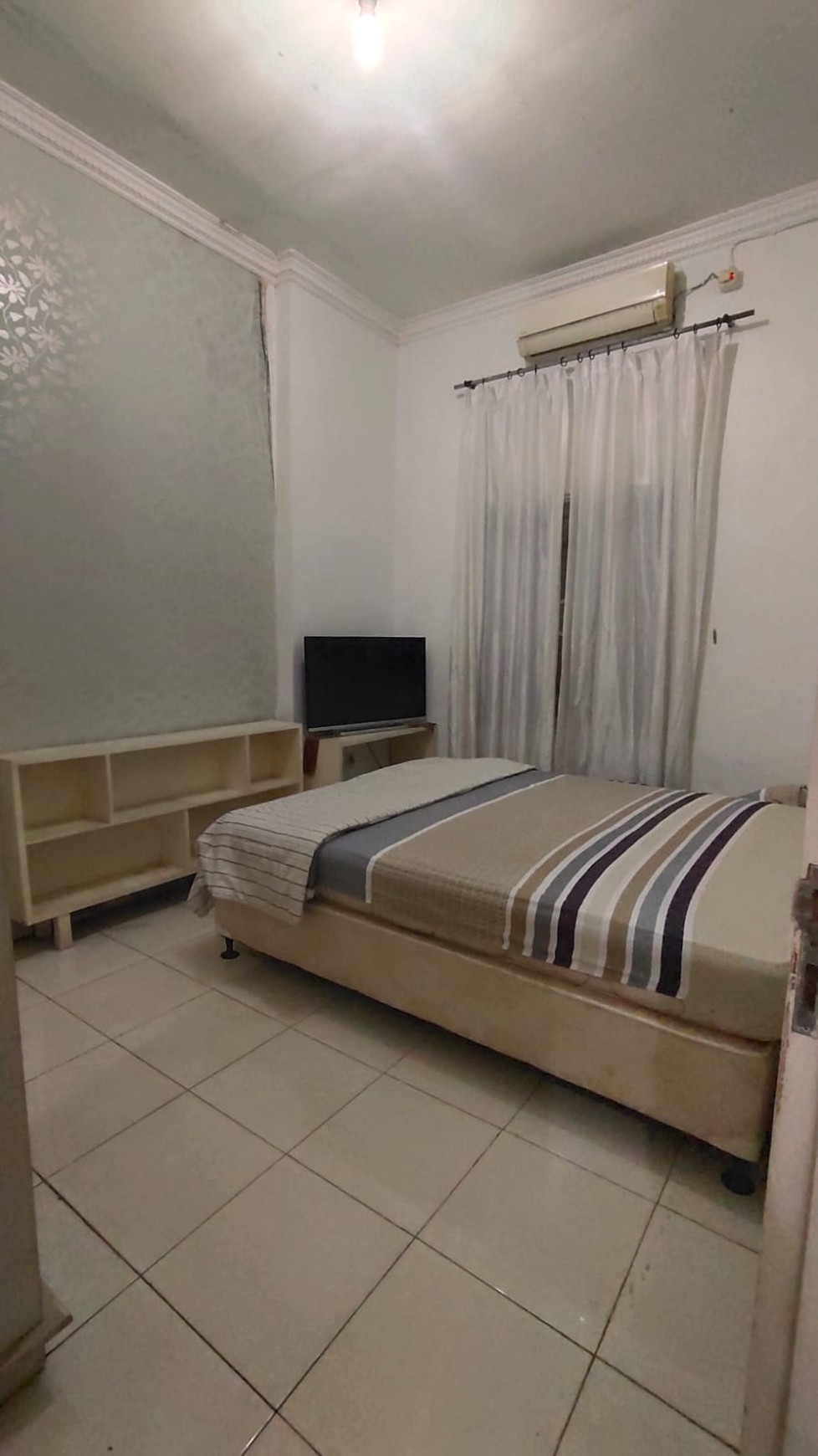 Rumah Minimalis Sangat Terawat Siap Huni Di Dukuh Zambrud Bekasi