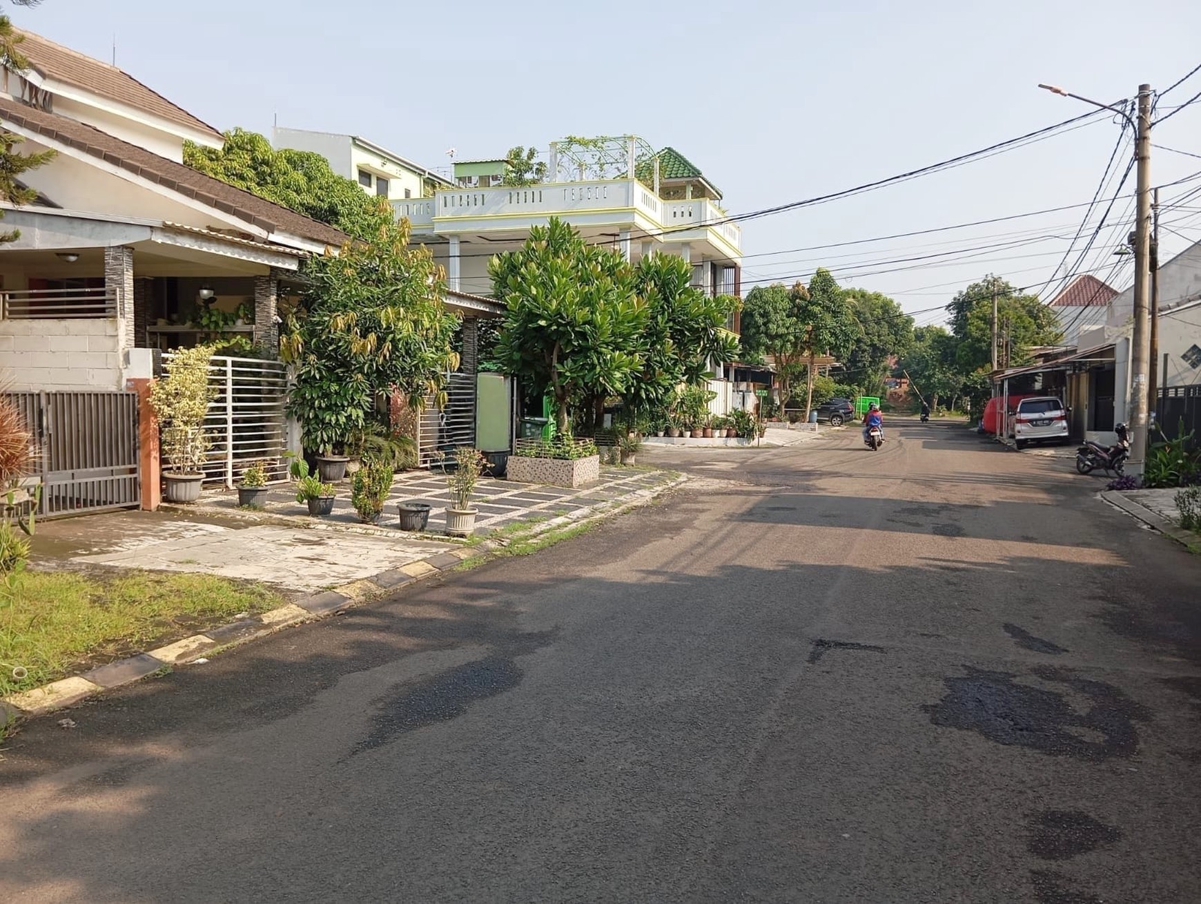 Rumah Minimalis Sangat Terawat Siap Huni Di Dukuh Zambrud Bekasi