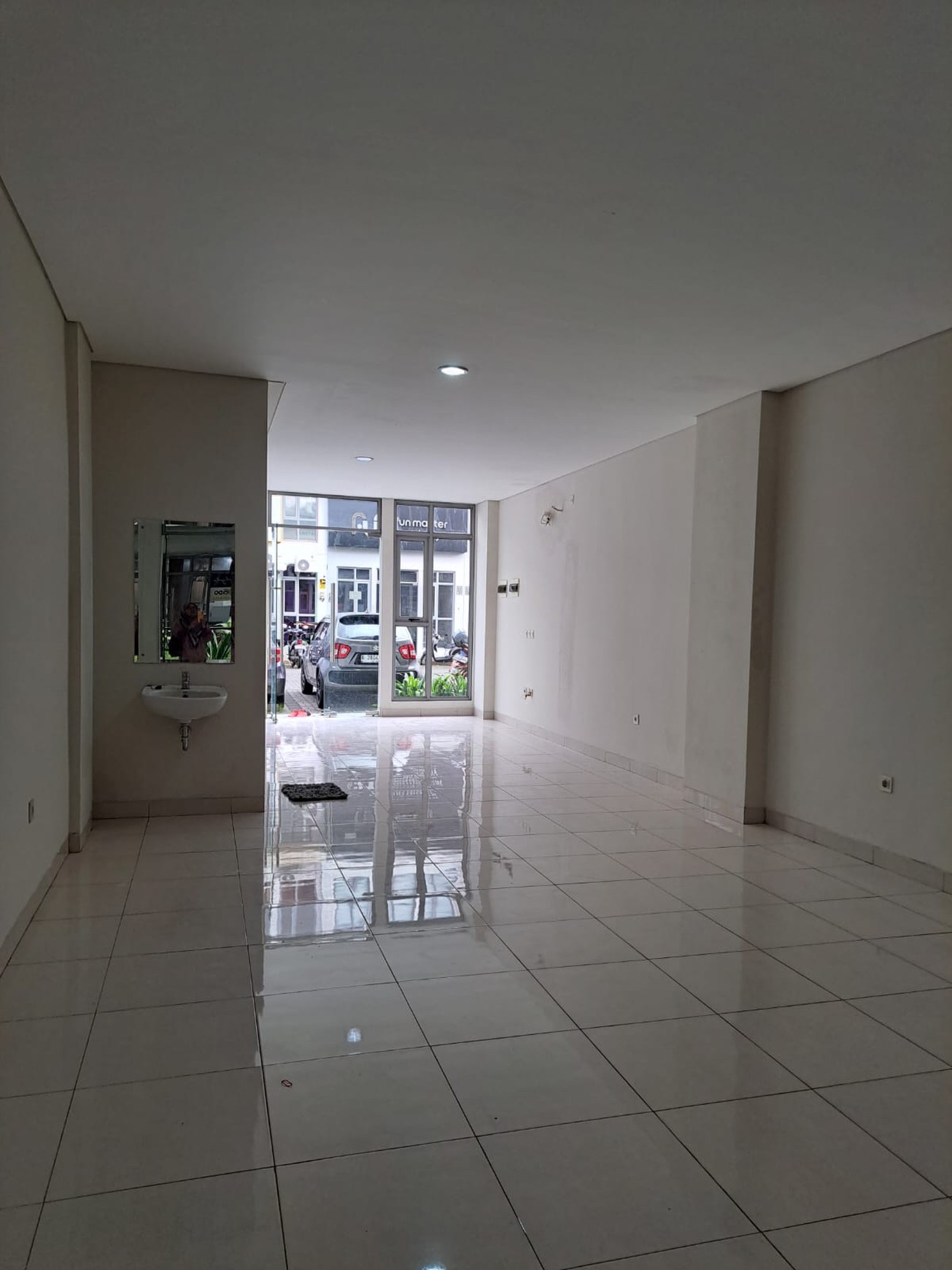 MURAH JARANG ADA Ruko 3 lantai 2 muka di Piazza MOZIA LOOP BSD City Tangerang