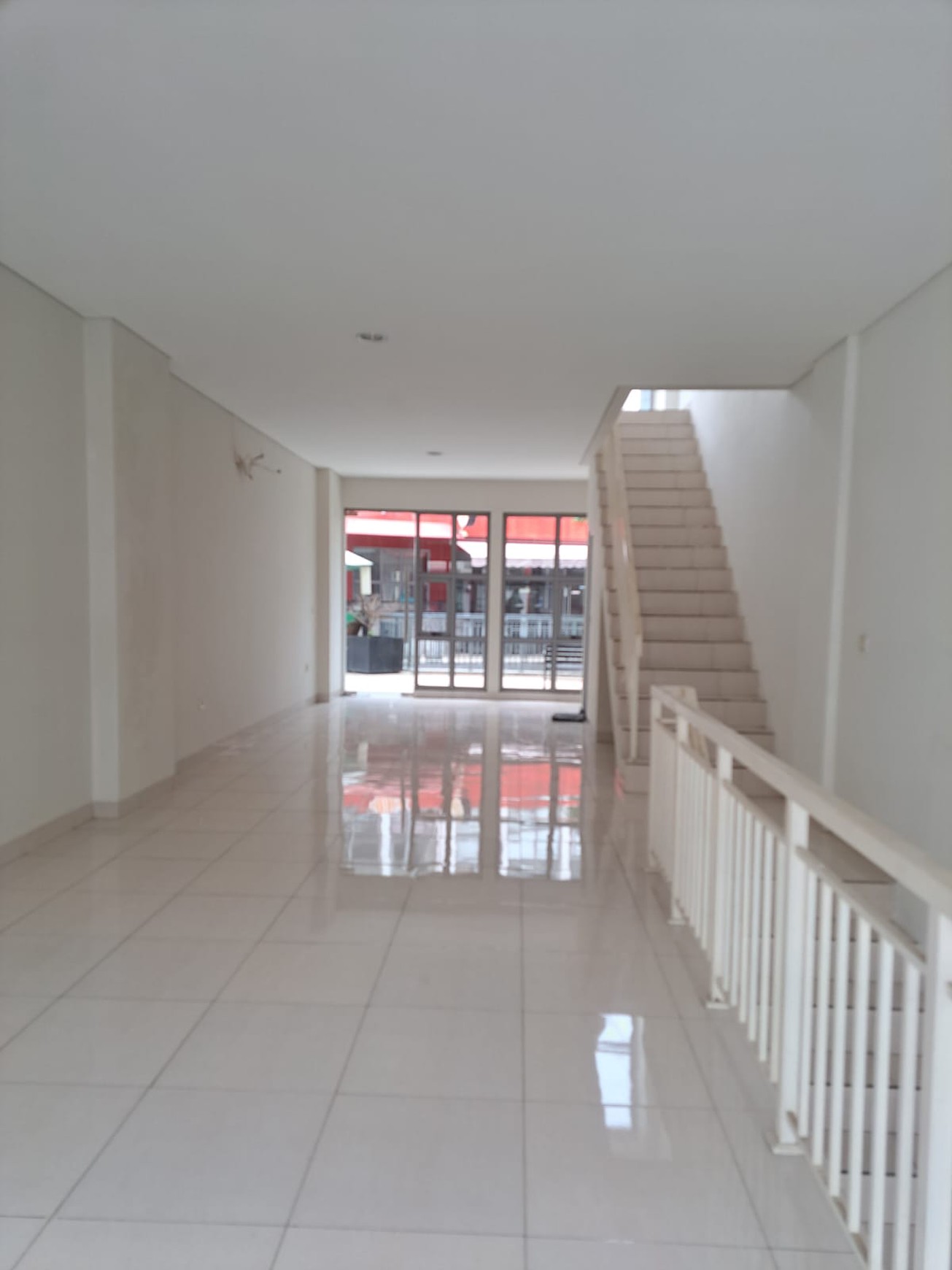 MURAH JARANG ADA Ruko 3 lantai 2 muka di Piazza MOZIA LOOP BSD City Tangerang
