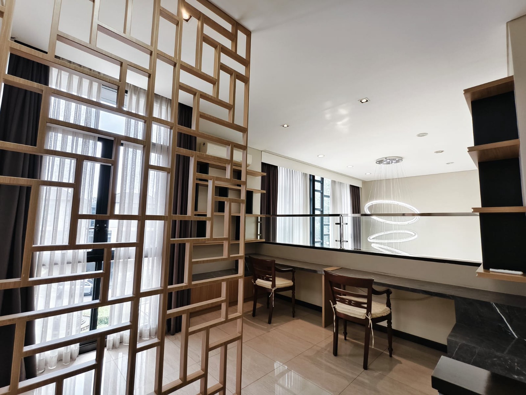 Istimewa. Rumah mewah Nava Park Lancewood BSD, ada pool..