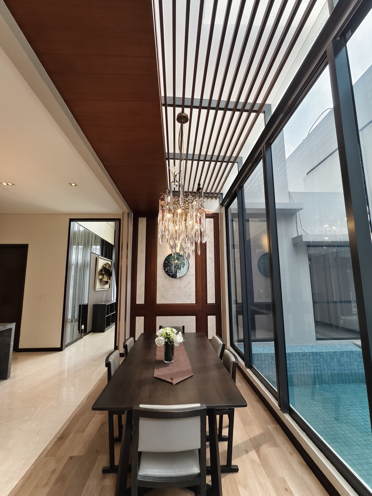 Istimewa. Rumah mewah Nava Park Lancewood BSD, ada pool..