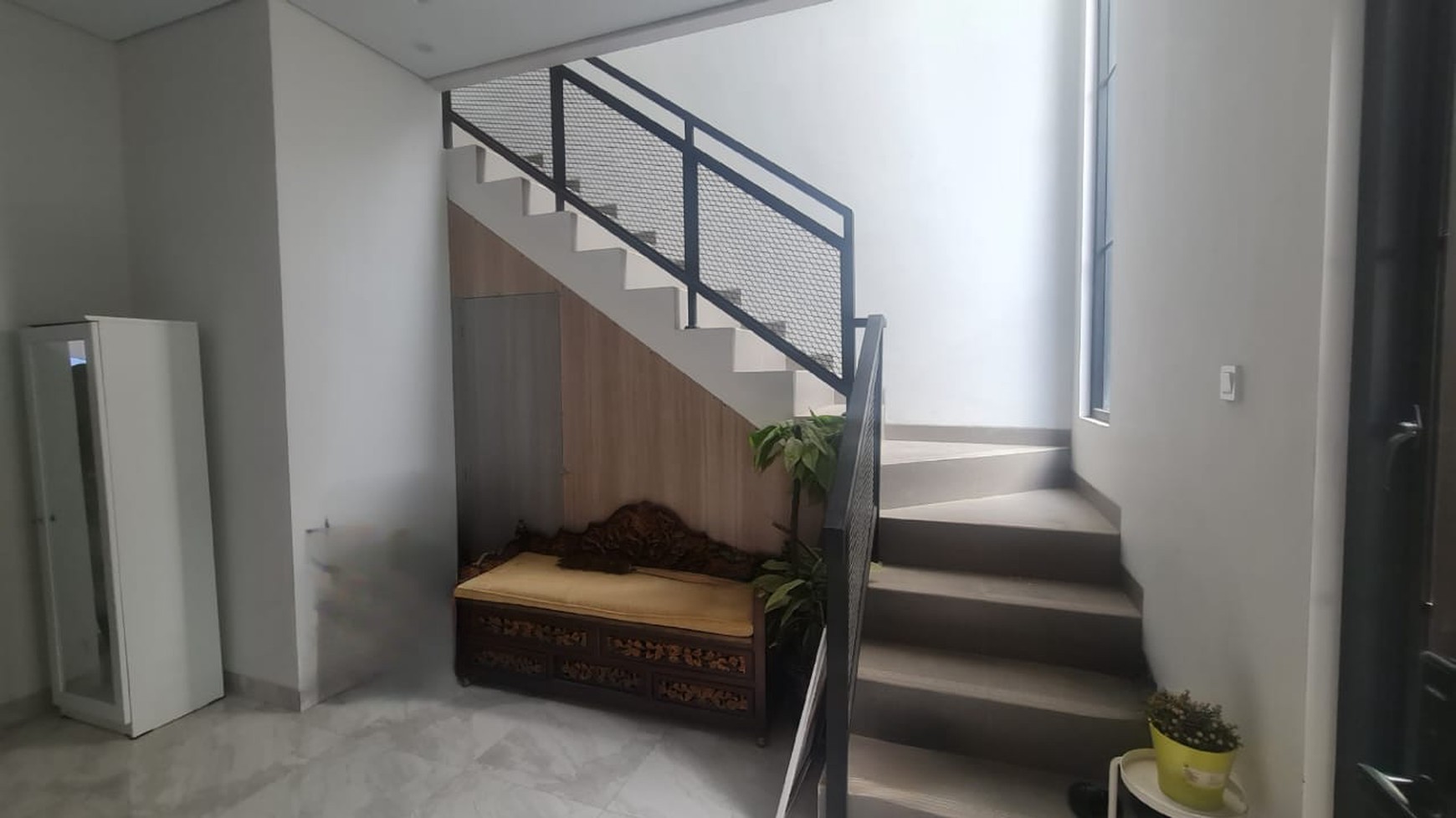 Rumah Tinggal 2 Lantai di Menteng Dalam Jaksel