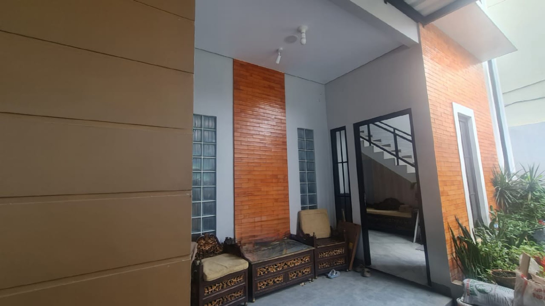 Rumah Tinggal 2 Lantai di Menteng Dalam Jaksel