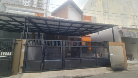 Rumah Tinggal 2 Lantai di Menteng Dalam Jaksel