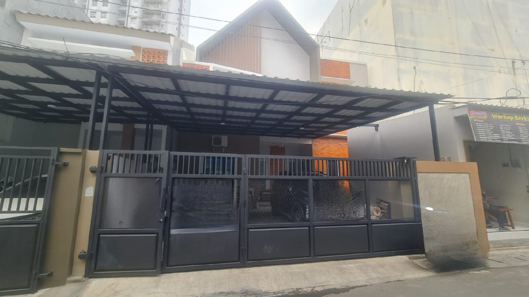 Rumah Tinggal 2 Lantai di Menteng Dalam Jaksel