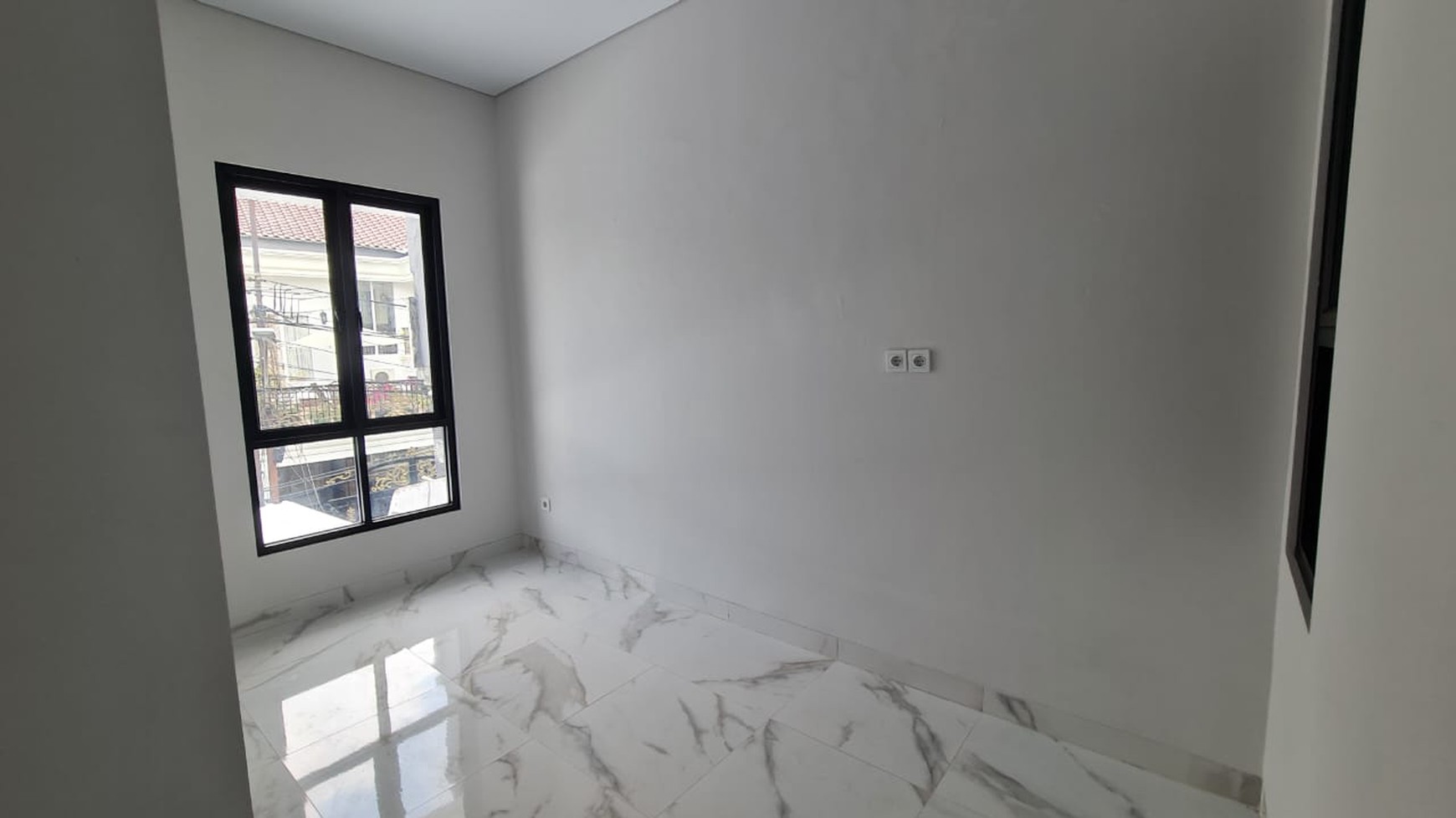 Rumah Tinggal 2 Lantai di Menteng Dalam Jaksel