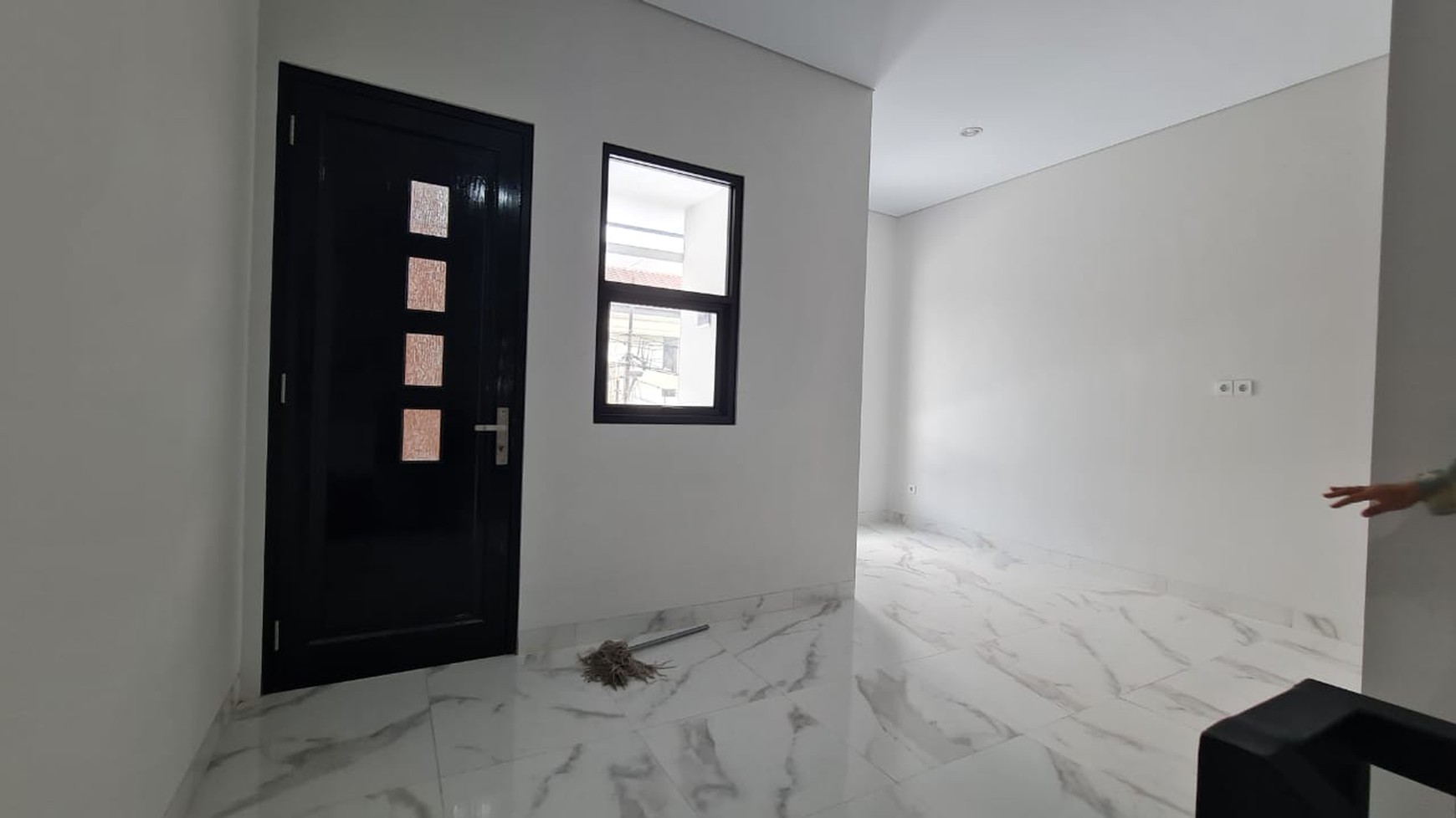 Rumah Tinggal 2 Lantai di Menteng Dalam Jaksel