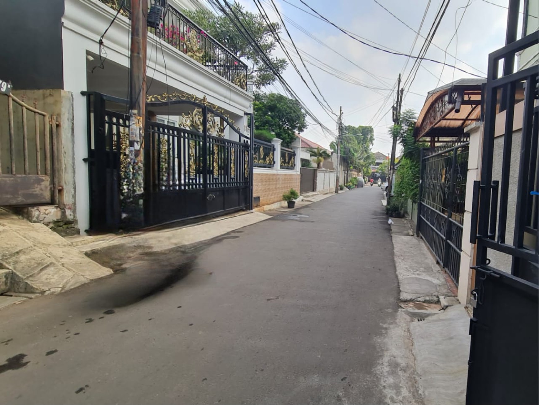Rumah Tinggal 2 Lantai di Menteng Dalam Jaksel