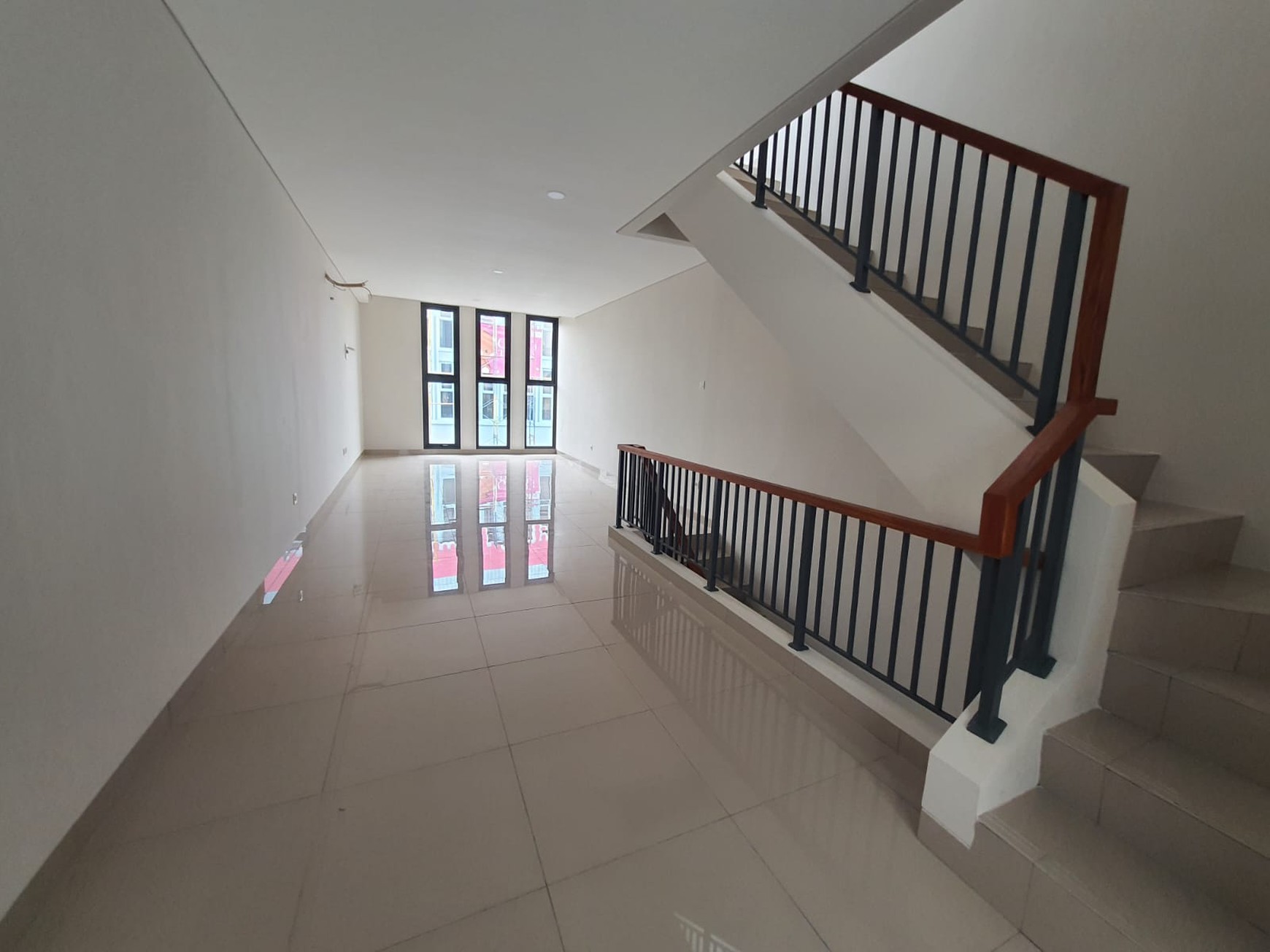 Ruko 2.5 Lantai Madison Down Town Kota Wisata