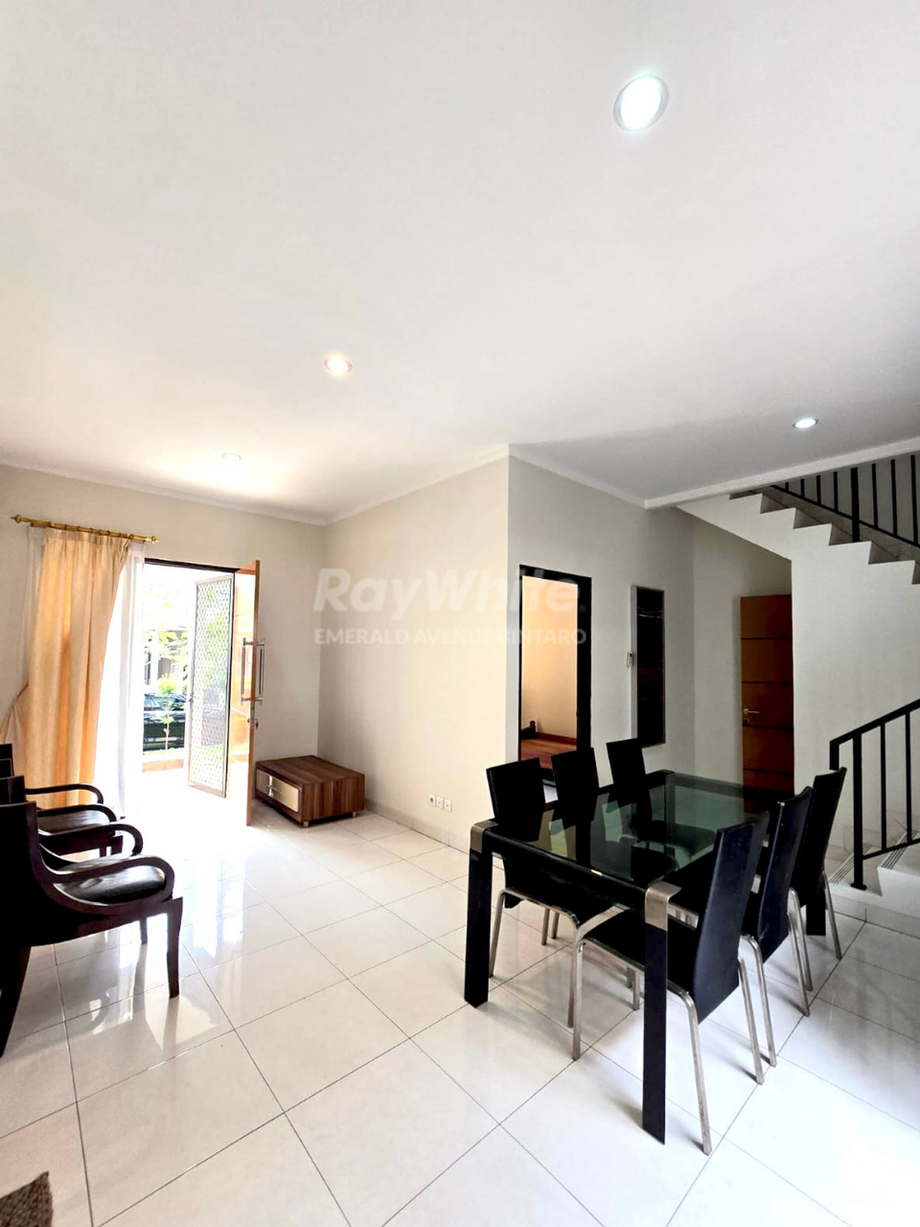Rumah 2 Lantai 4KT di District Discovery Terra Bintaro Jaya Dekat Sekolah Internasional