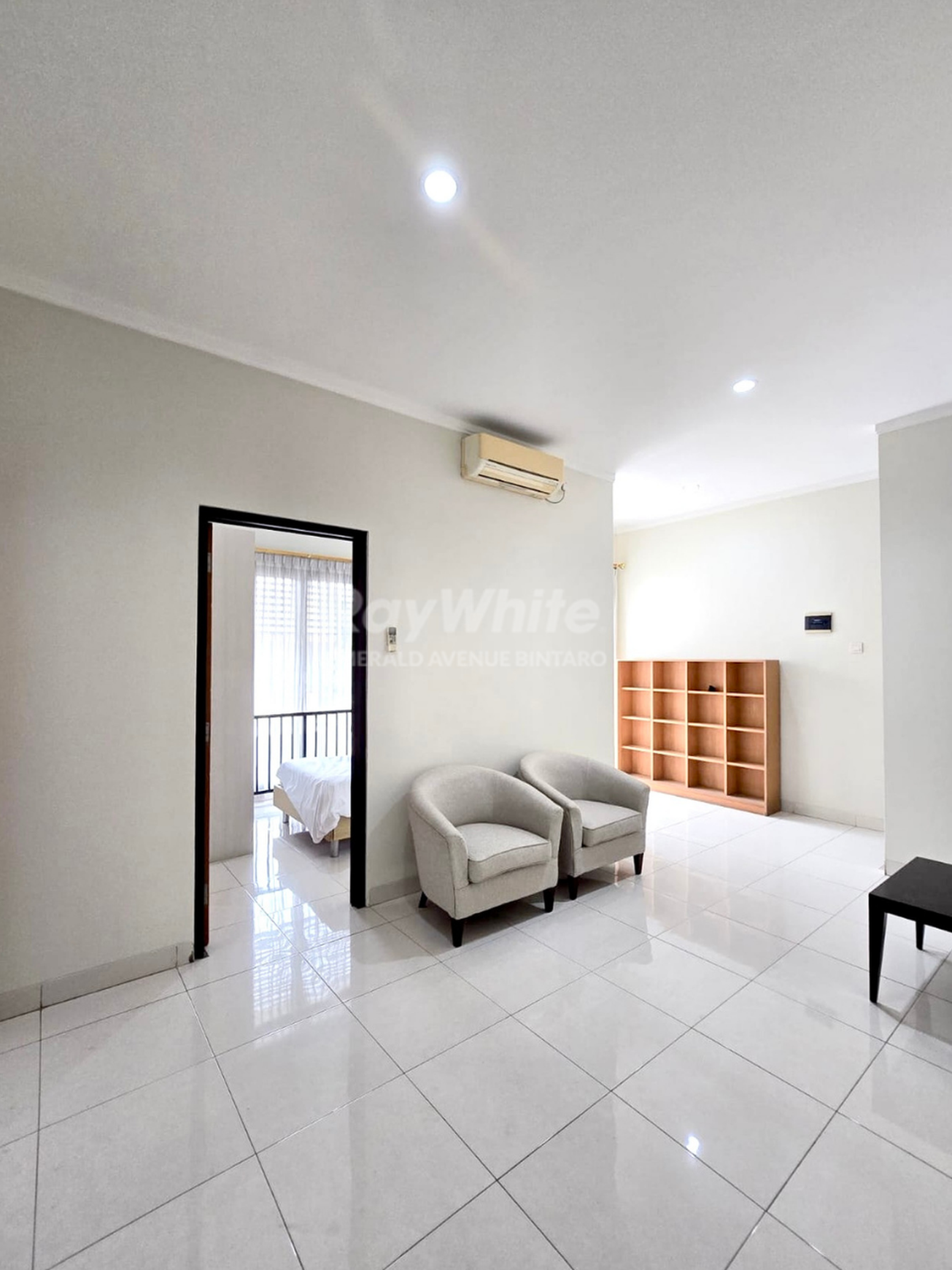 Rumah 2 Lantai 4KT di District Discovery Terra Bintaro Jaya Dekat Sekolah Internasional