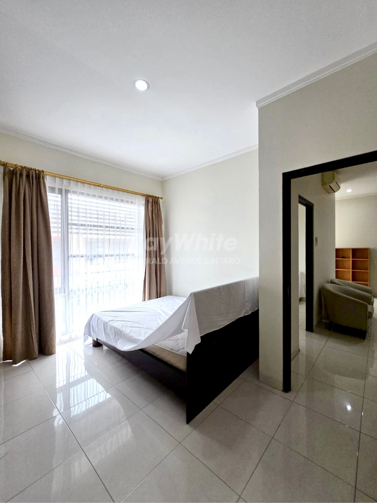 Rumah 2 Lantai 4KT di District Discovery Terra Bintaro Jaya Dekat Sekolah Internasional