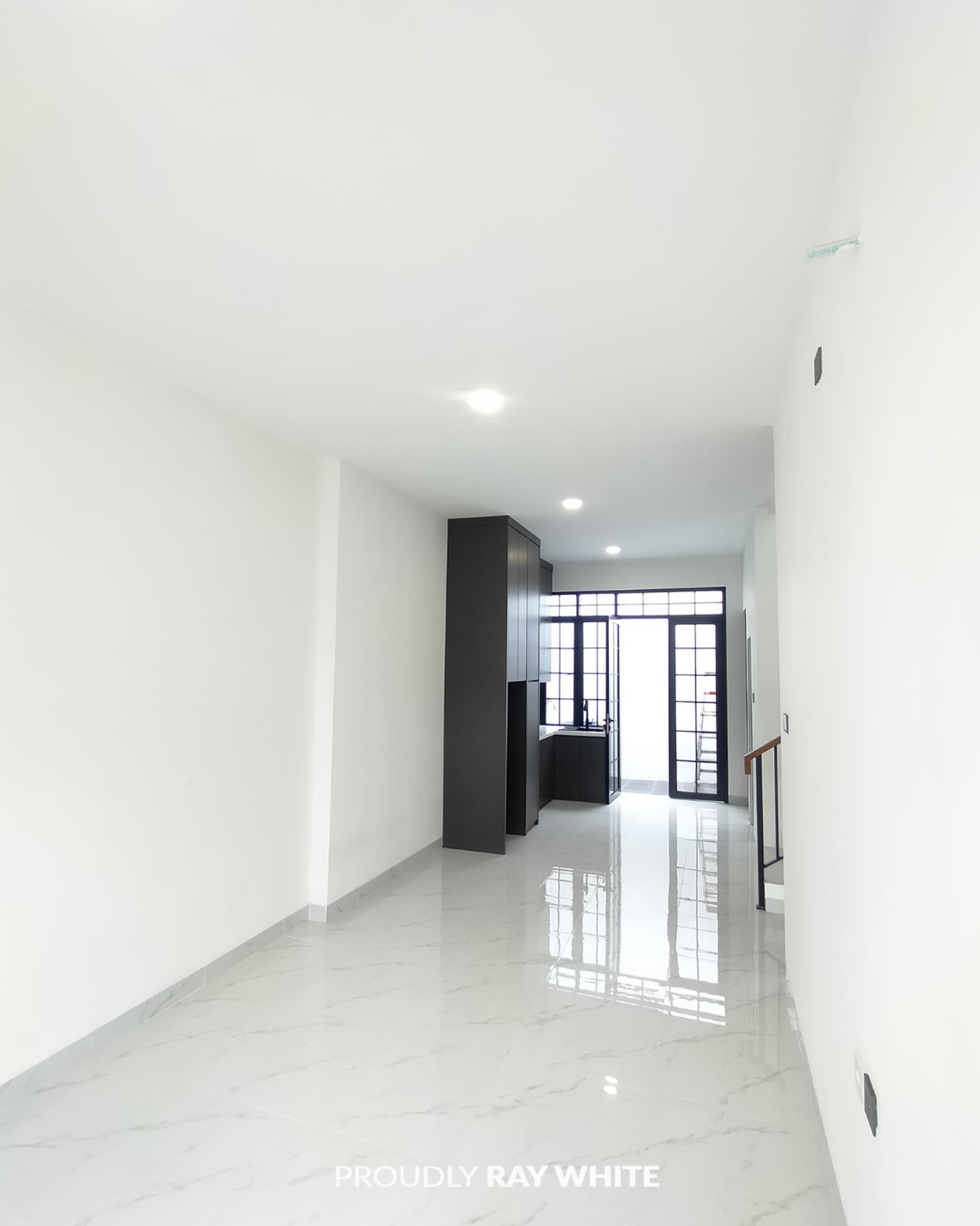 Rumah BRAND NEW bergaya American Classic  di Kencana Loka 12.5