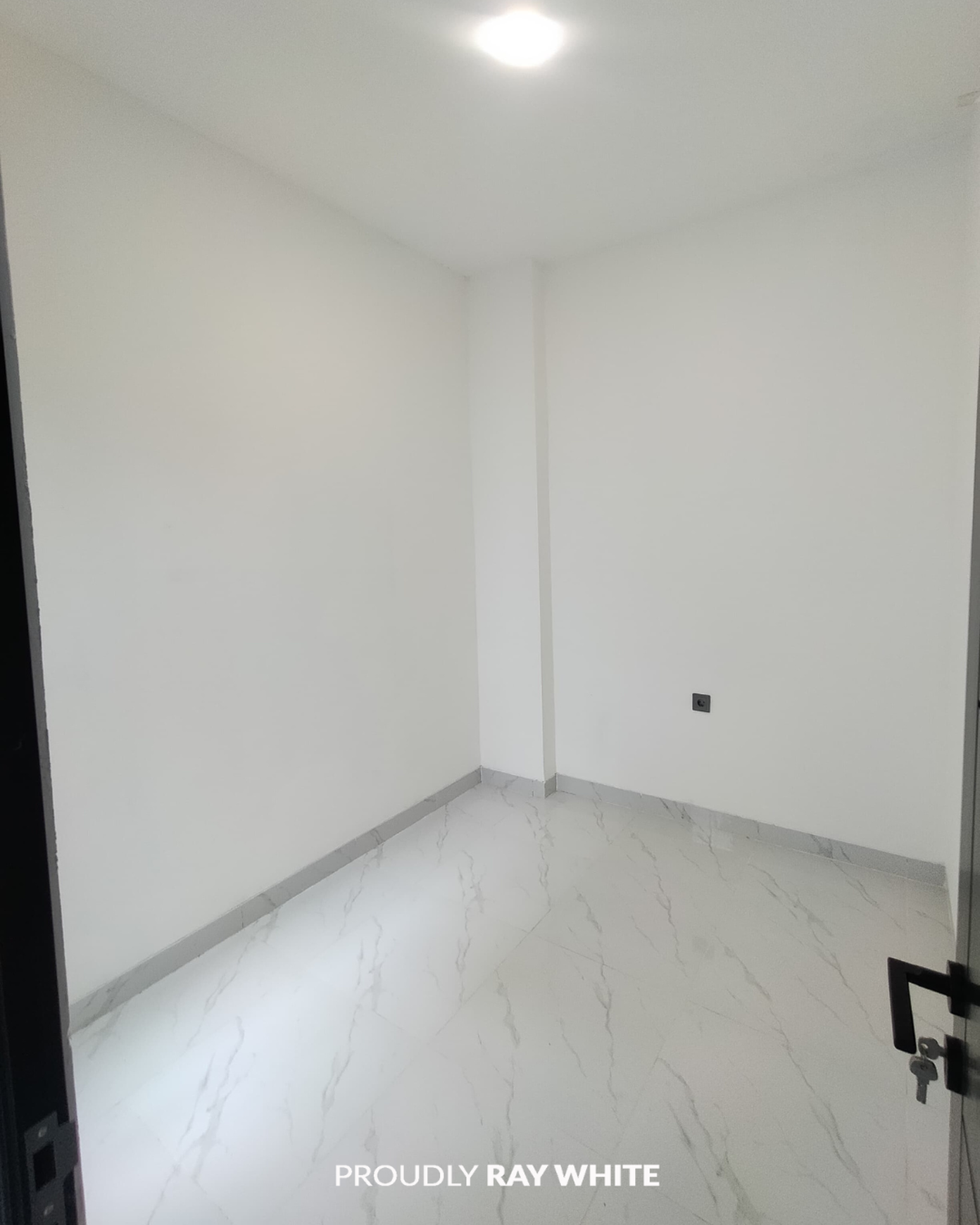 Rumah BRAND NEW bergaya American Classic  di Kencana Loka 12.5