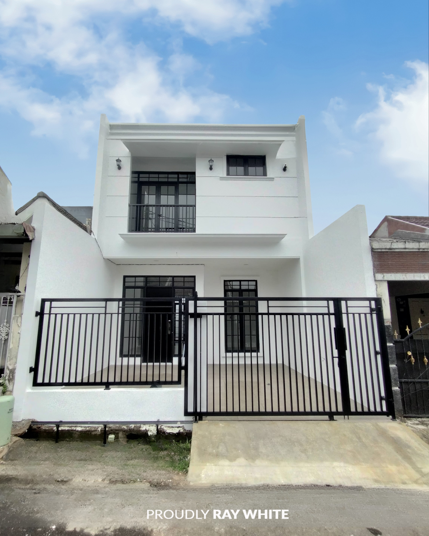 Rumah BRAND NEW bergaya American Classic  di Kencana Loka 12.5