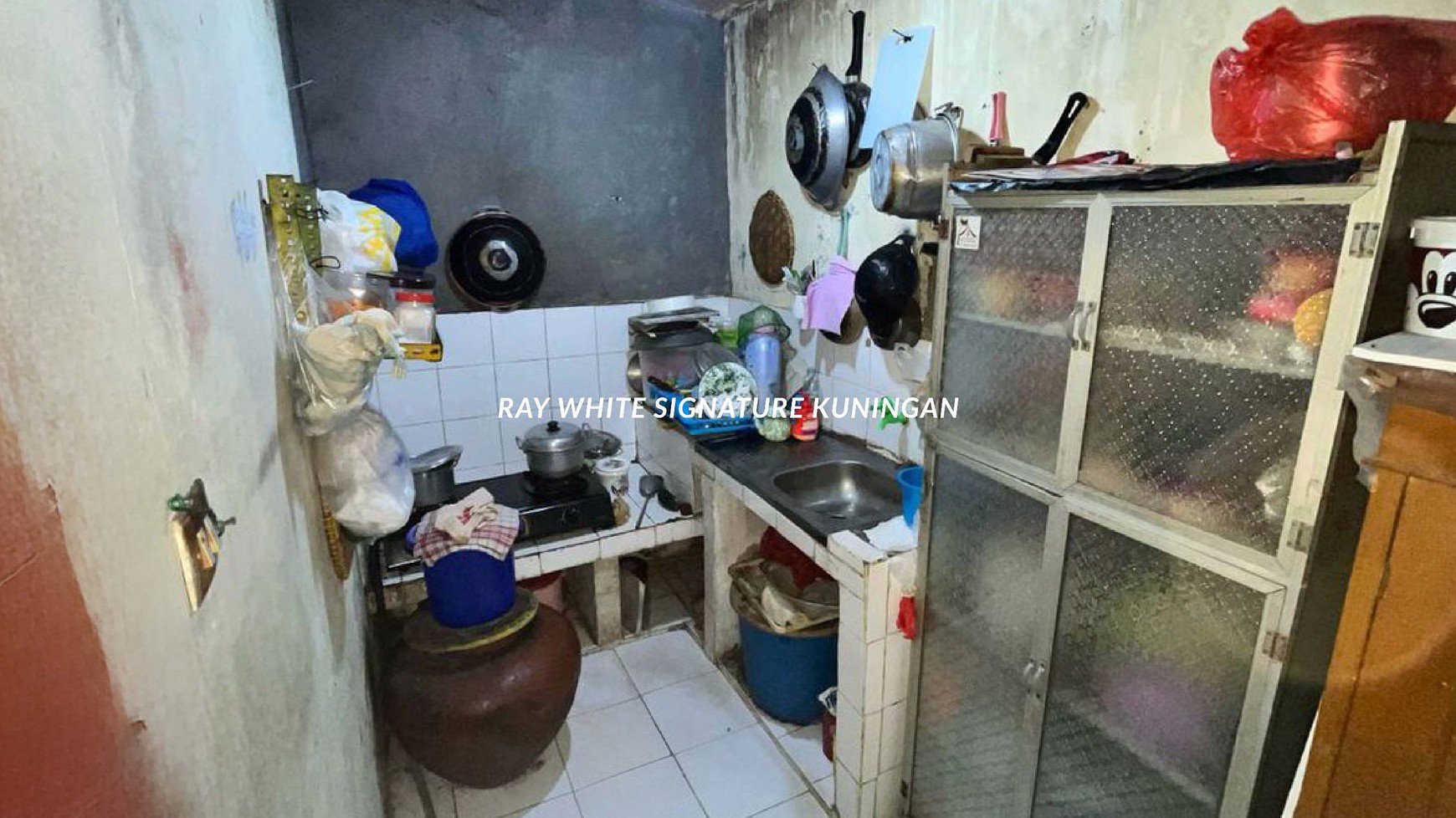 Rumah Bangunan Lama Lokasi Premium di Jl. Karbela II, Setiabudi
