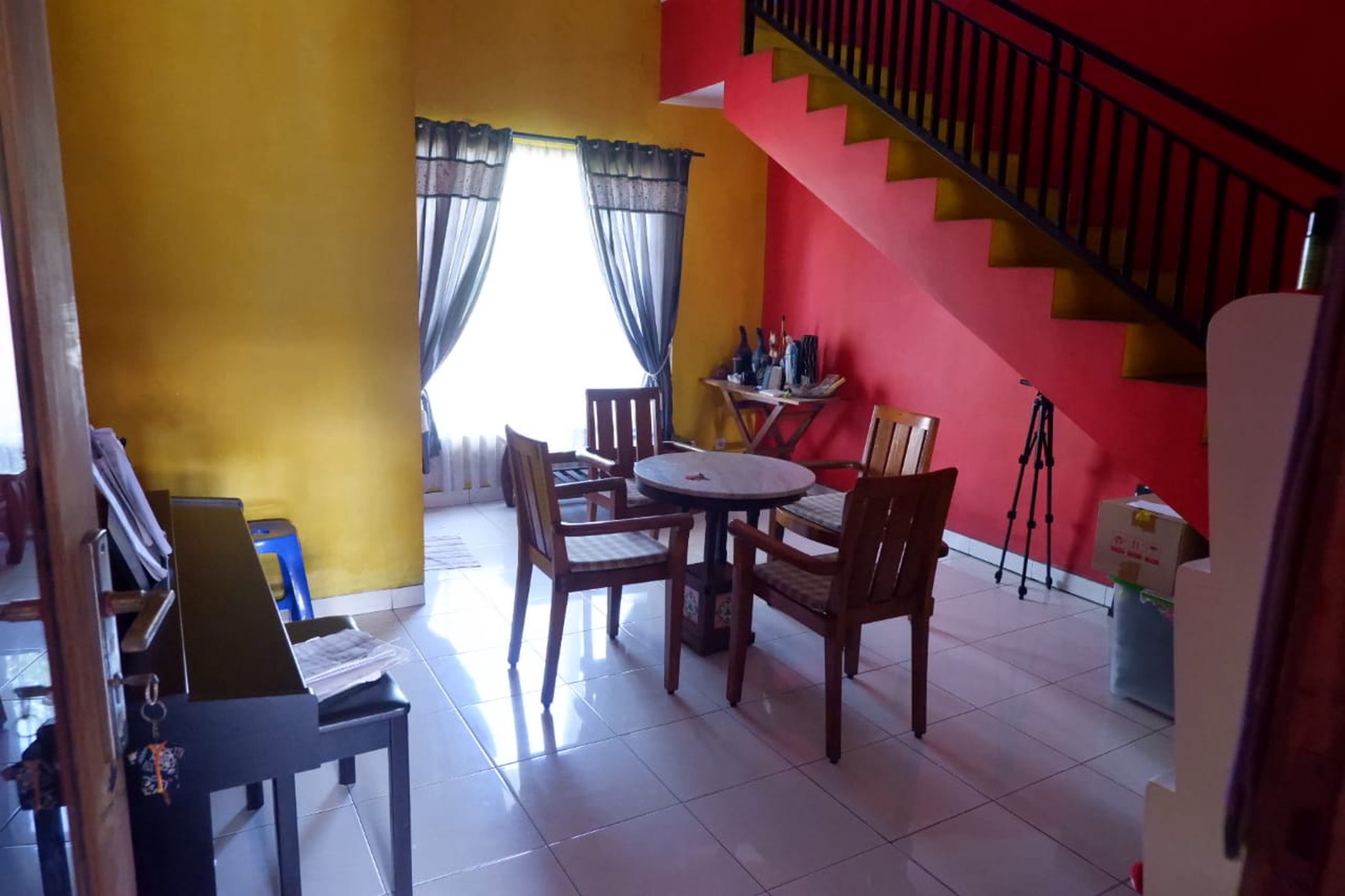RUMAH TINGGAL 2LANTAI, DEKAT DARI KIDS FUN, SLEMAN