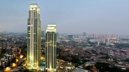 "Luxury Living di The Peak Sudirman - Unit 232 m&#xb2;, 3BR, Furnished, Ruang Tamu Super Lega, 5 minutes  walking distance ke MRT station