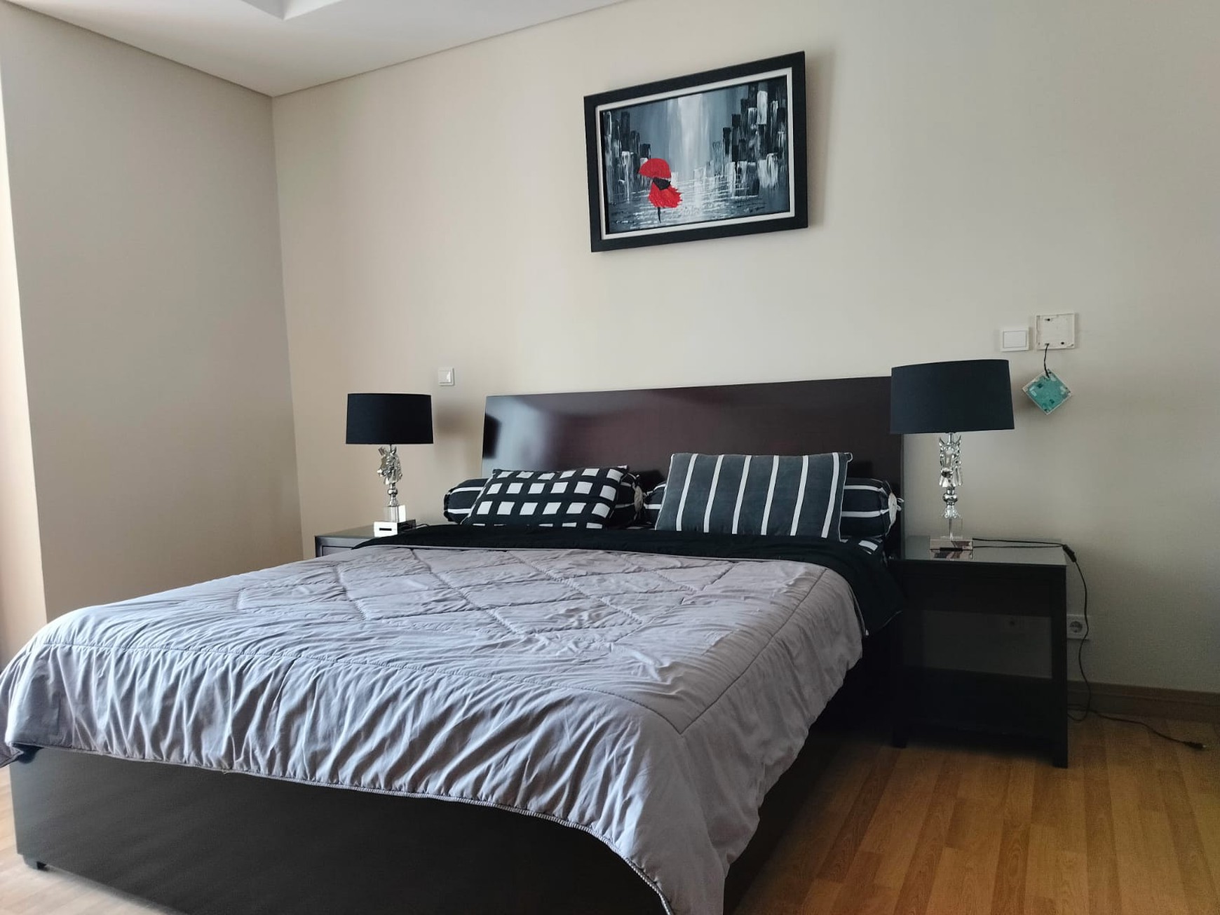 "Luxury Living di The Peak Sudirman - Unit 232 m², 3BR, Furnished, Ruang Tamu Super Lega, 5 minutes walking distance ke MRT station
